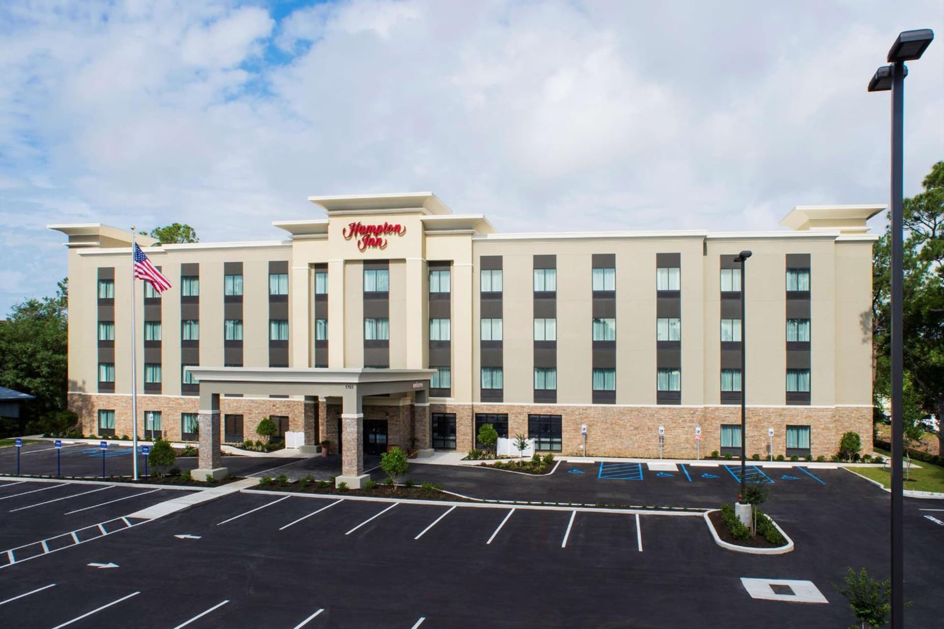 Hampton Inn Gulf Shores interior in Gulf Shores, AL — gallery photo 2