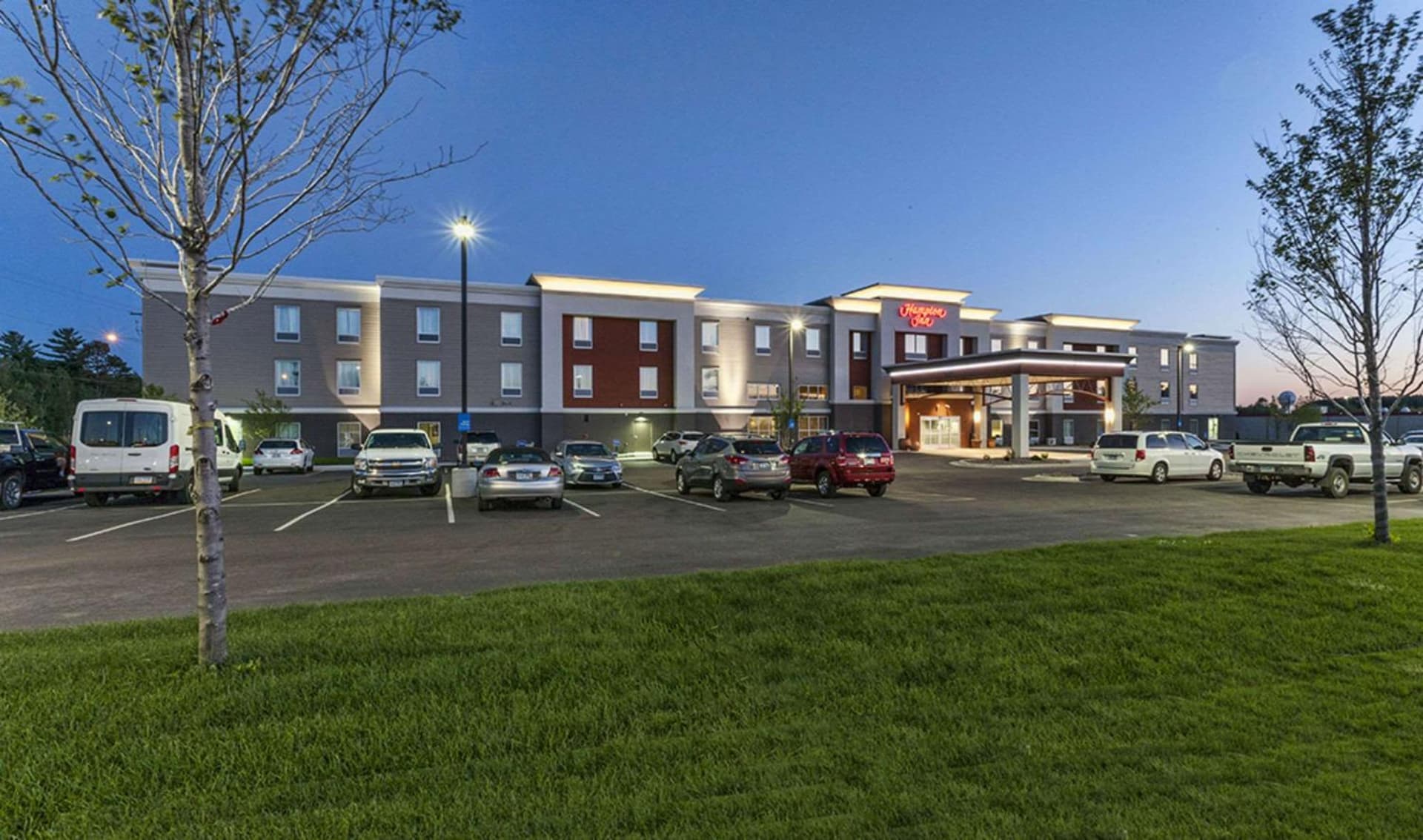 Hampton Inn Hibbing featured exterior or lobby in Hibbing, MN — similar hotel