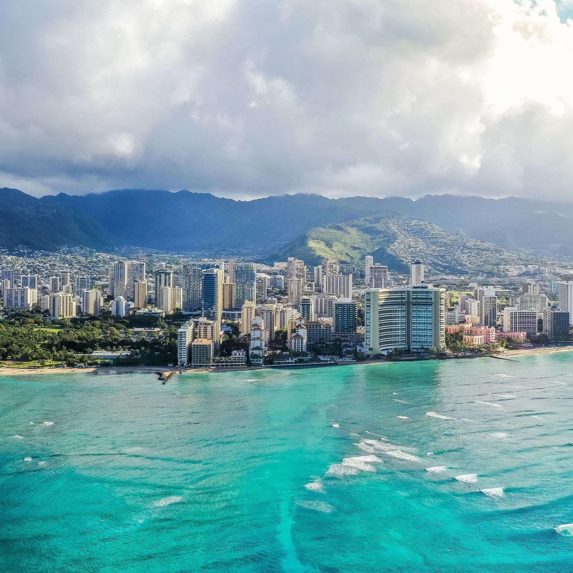 Embassy Suites by Hilton Waikiki Beach Walk gallery photo in Honolulu, HI — image 13