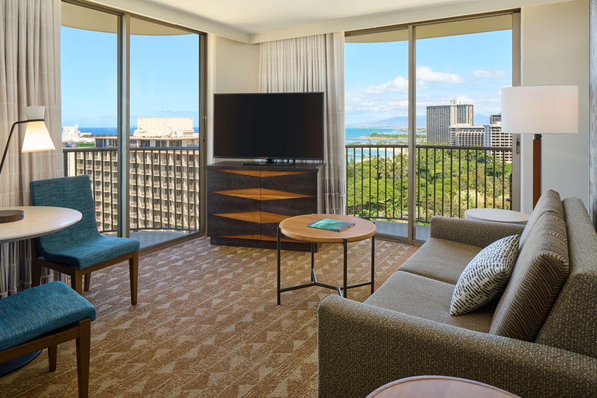 Embassy Suites by Hilton Waikiki Beach Walk gallery photo in Honolulu, HI — image 48