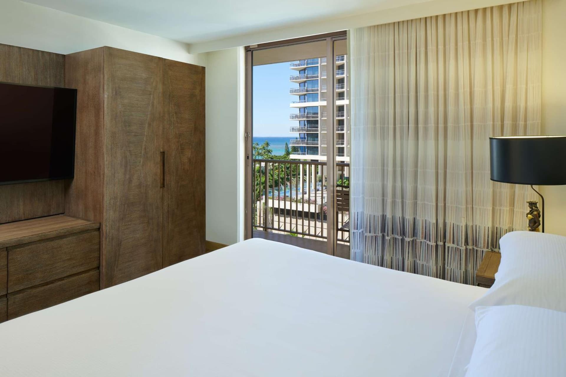 Embassy Suites by Hilton Waikiki Beach Walk gallery photo in Honolulu, HI — image 43