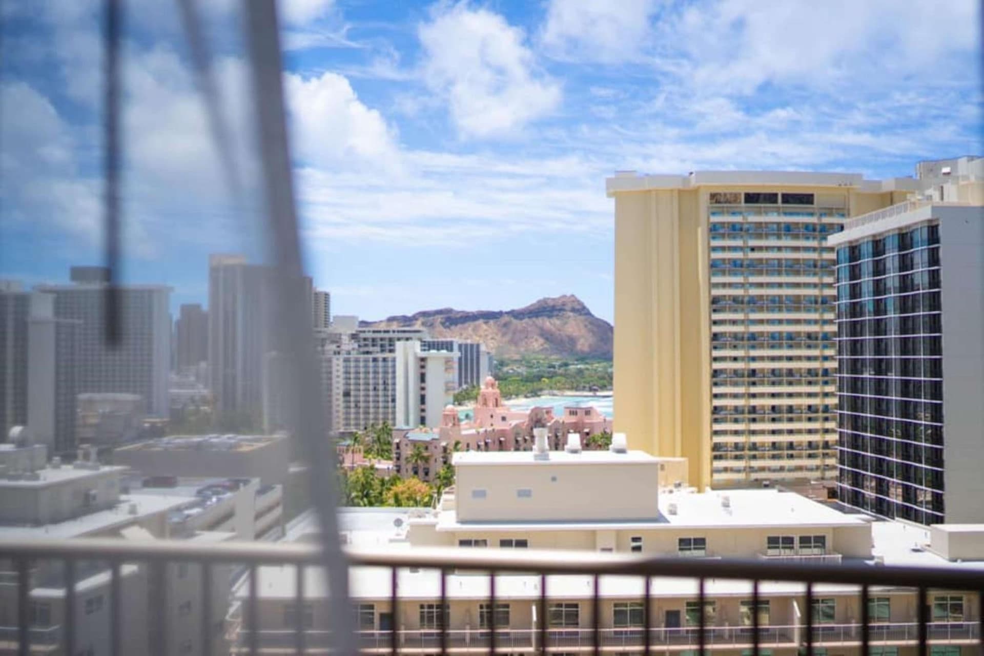Embassy Suites by Hilton Waikiki Beach Walk gallery photo in Honolulu, HI — image 38