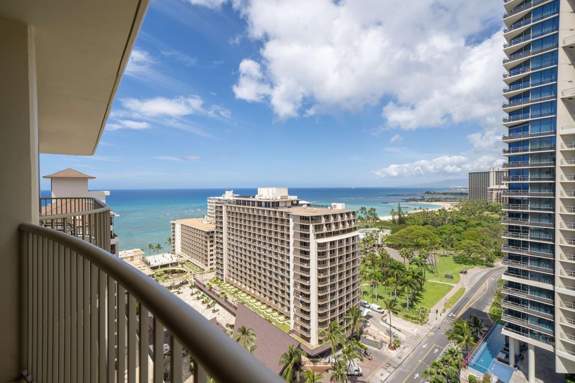 Embassy Suites by Hilton Waikiki Beach Walk gallery photo in Honolulu, HI — image 41