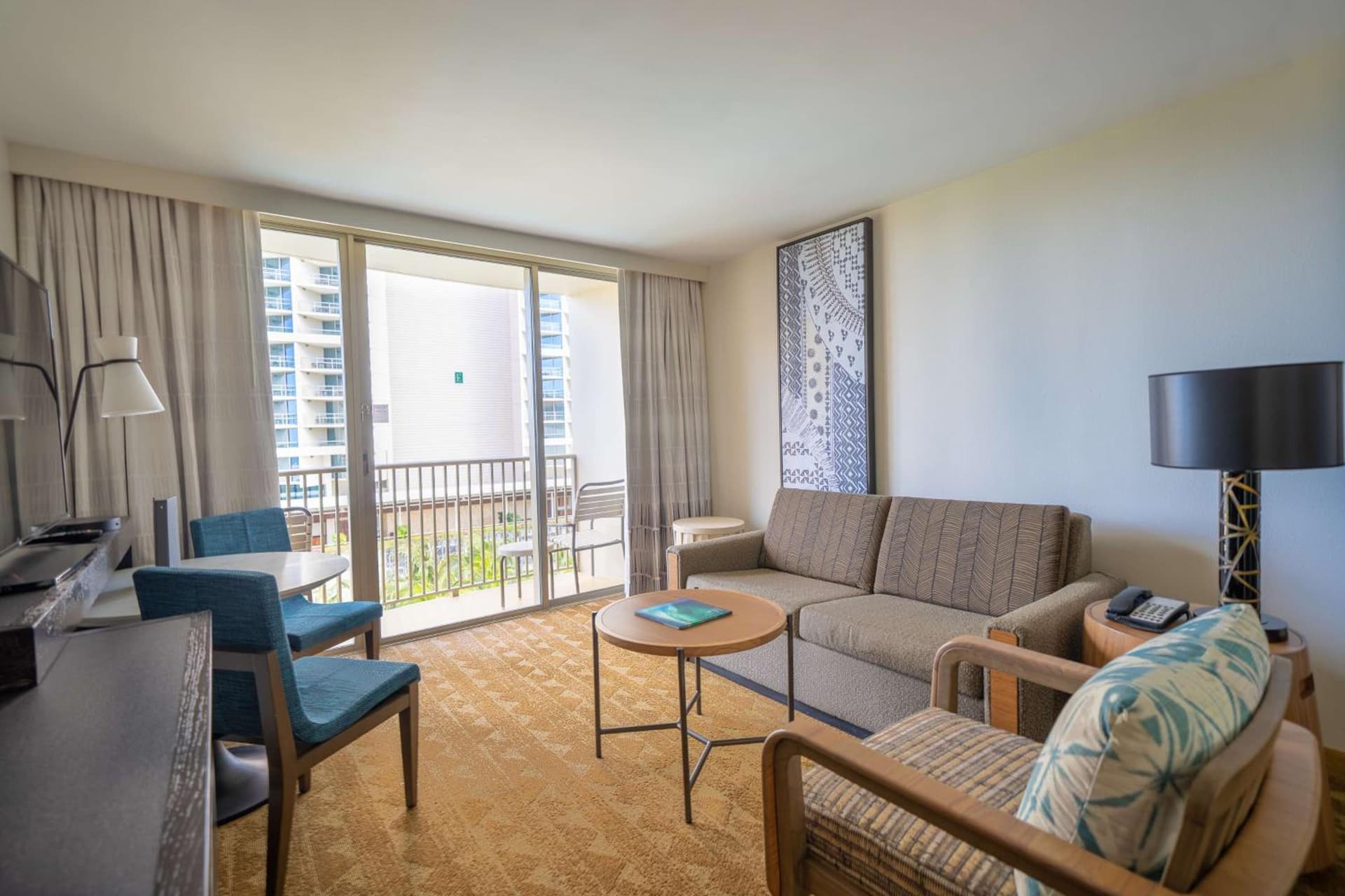 Embassy Suites by Hilton Waikiki Beach Walk gallery photo in Honolulu, HI — image 18
