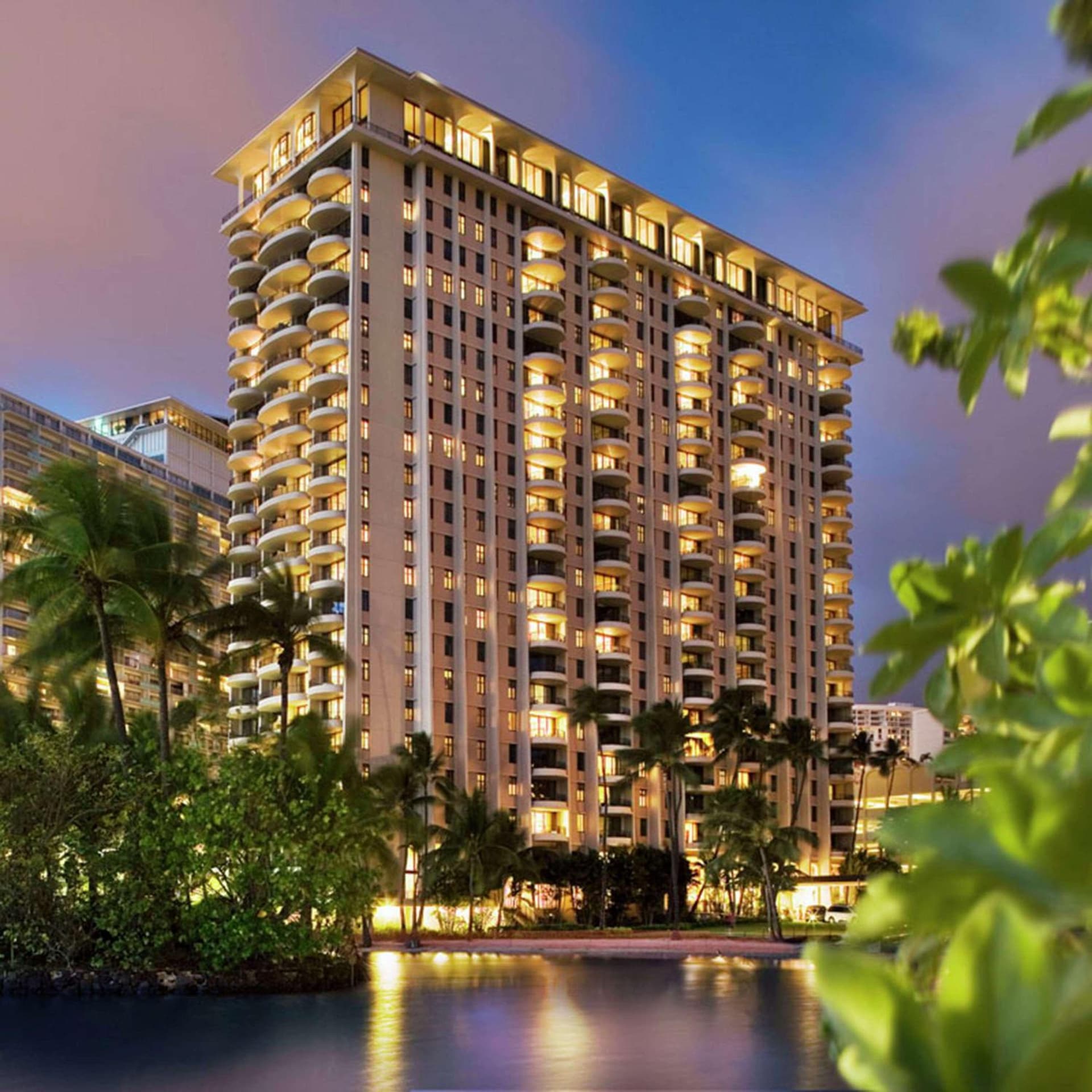 Hilton Grand Vacations Club at Hilton Hawaiian Village interior in Honolulu, HI — gallery photo 2
