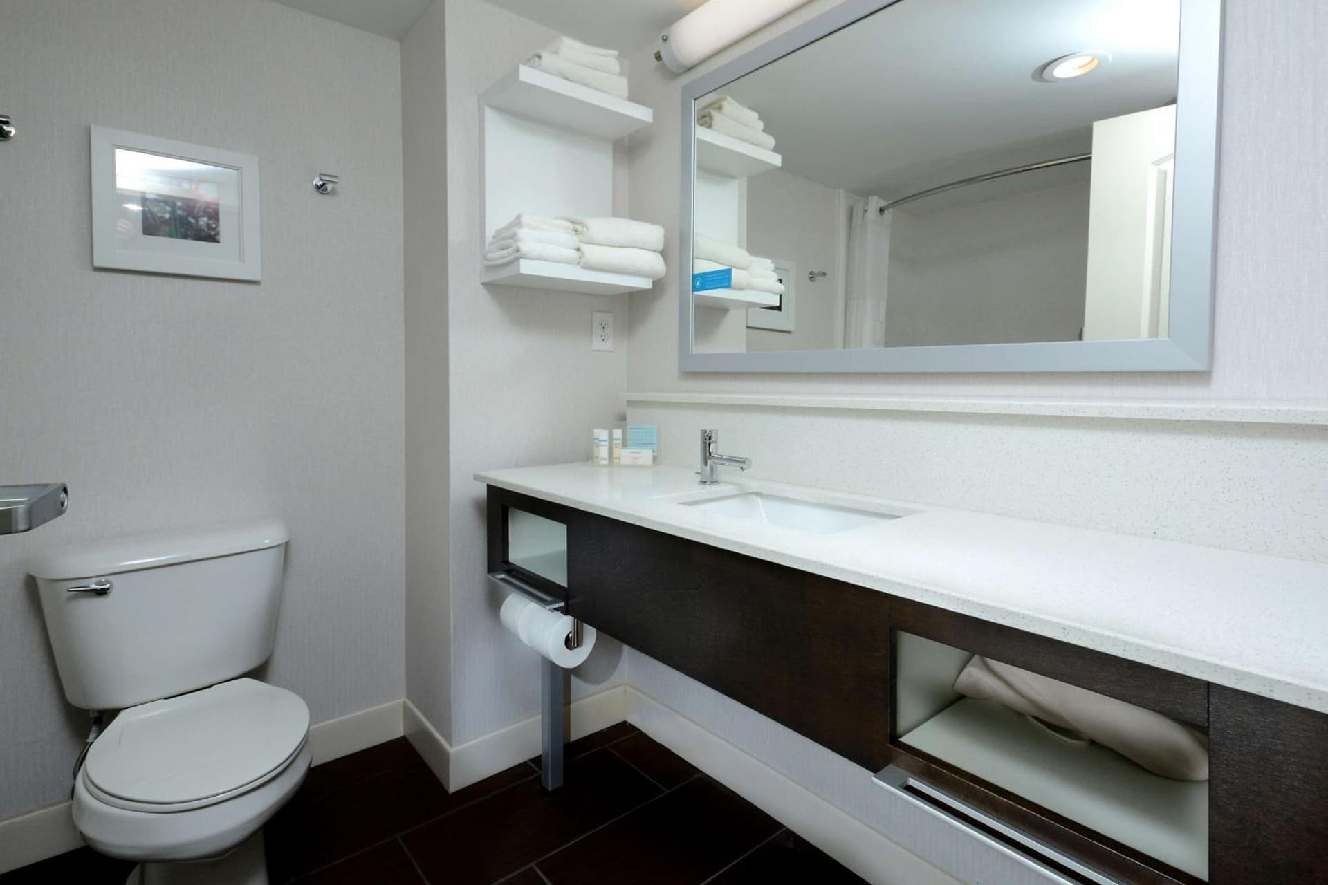 Hampton Inn High Point gallery photo in Archdale, NC — image 15