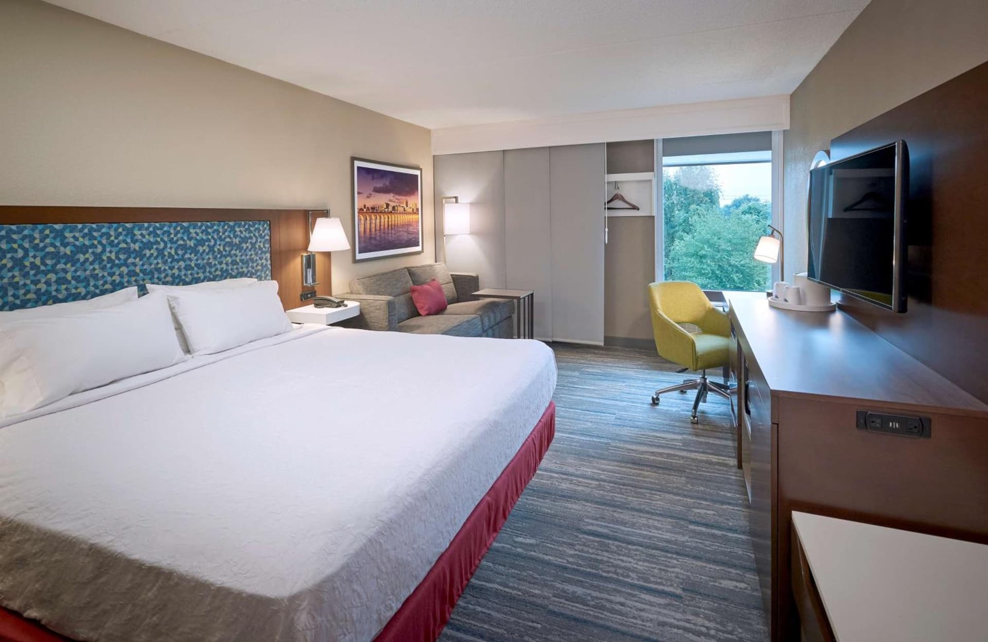 Hampton Inn by Hilton Harrisburg West interior in Mechanicsburg, PA — gallery photo 2