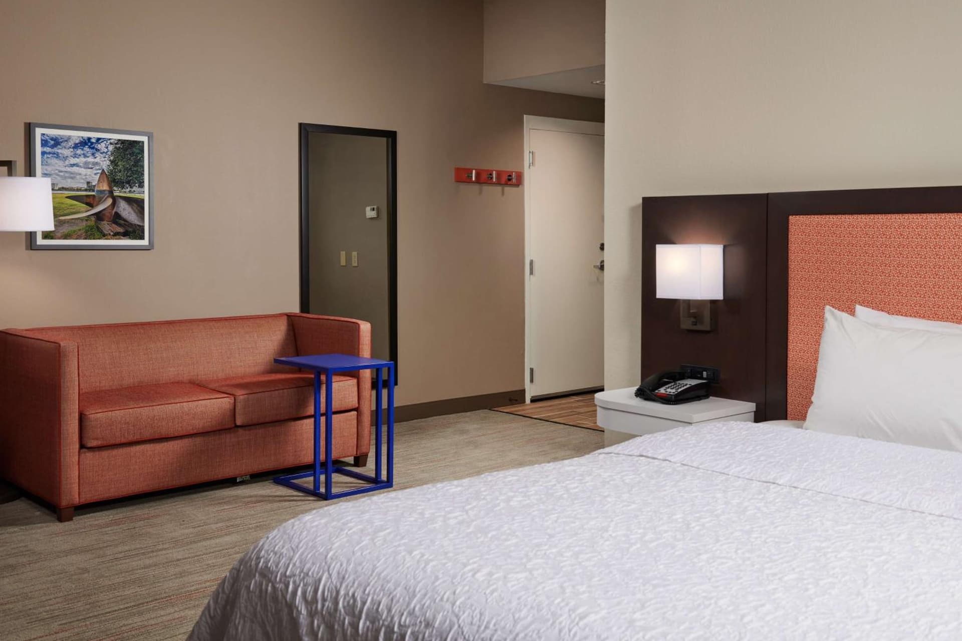 Hampton Inn Wilmington-Medical Park interior in Wilmington, NC — gallery photo 2