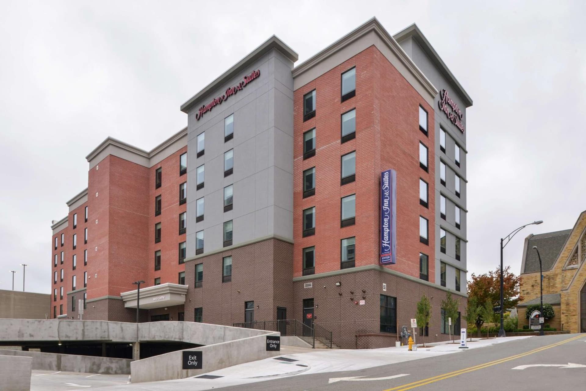 Hampton Inn & Suites Winston-Salem Downtown gallery photo in Winston-Salem, NC — image 26