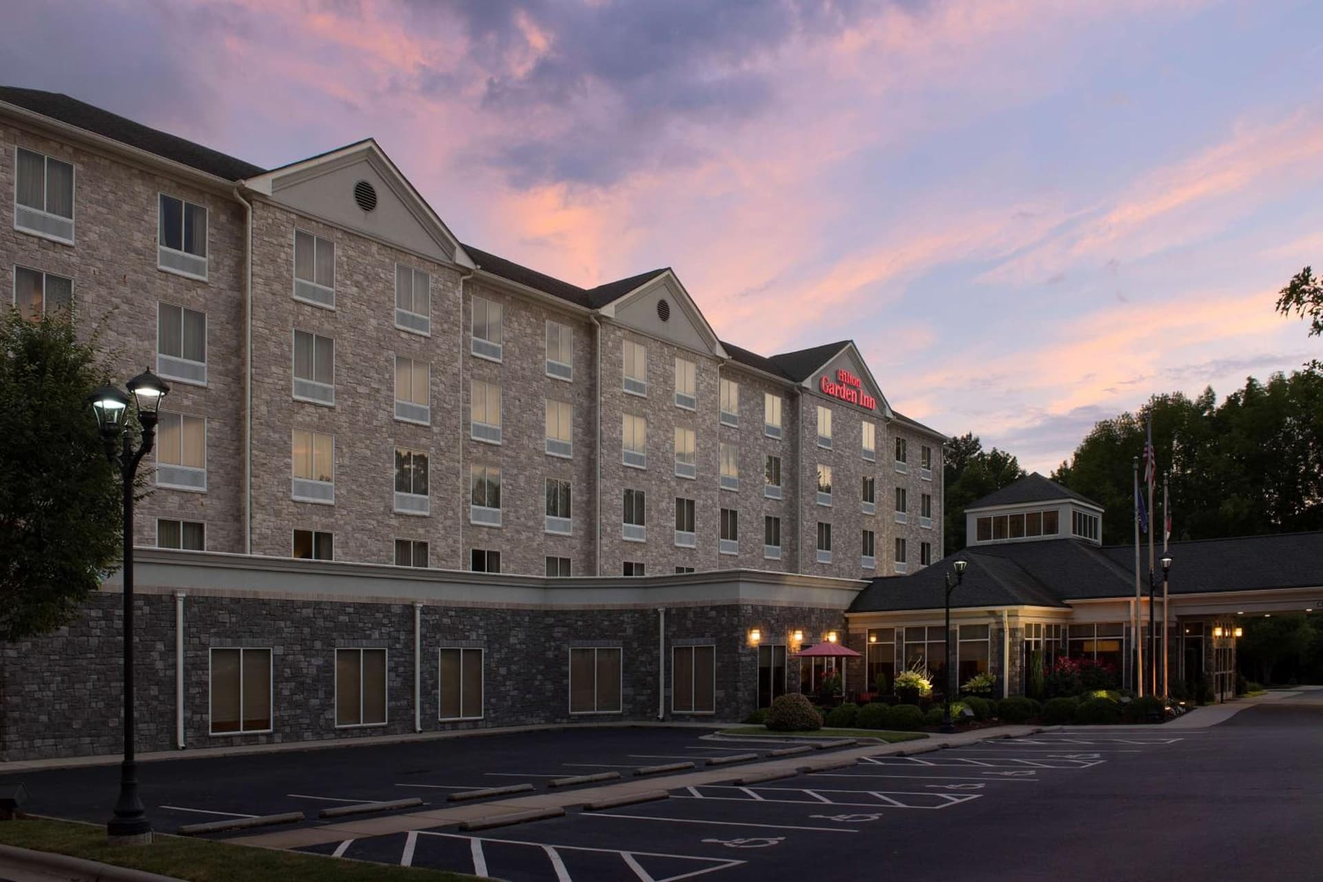 Hilton Garden Inn Winston-Salem/Hanes Mall interior in Winston-Salem, NC — gallery photo 2