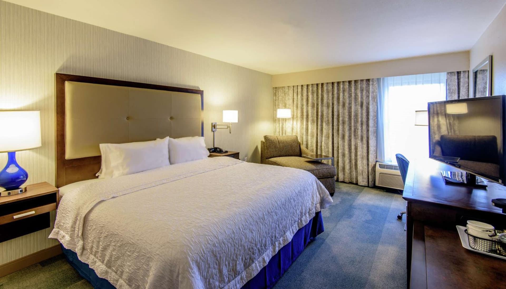 Hampton Inn & Suites Jackson Coliseum gallery photo in Jackson, MS — image 47