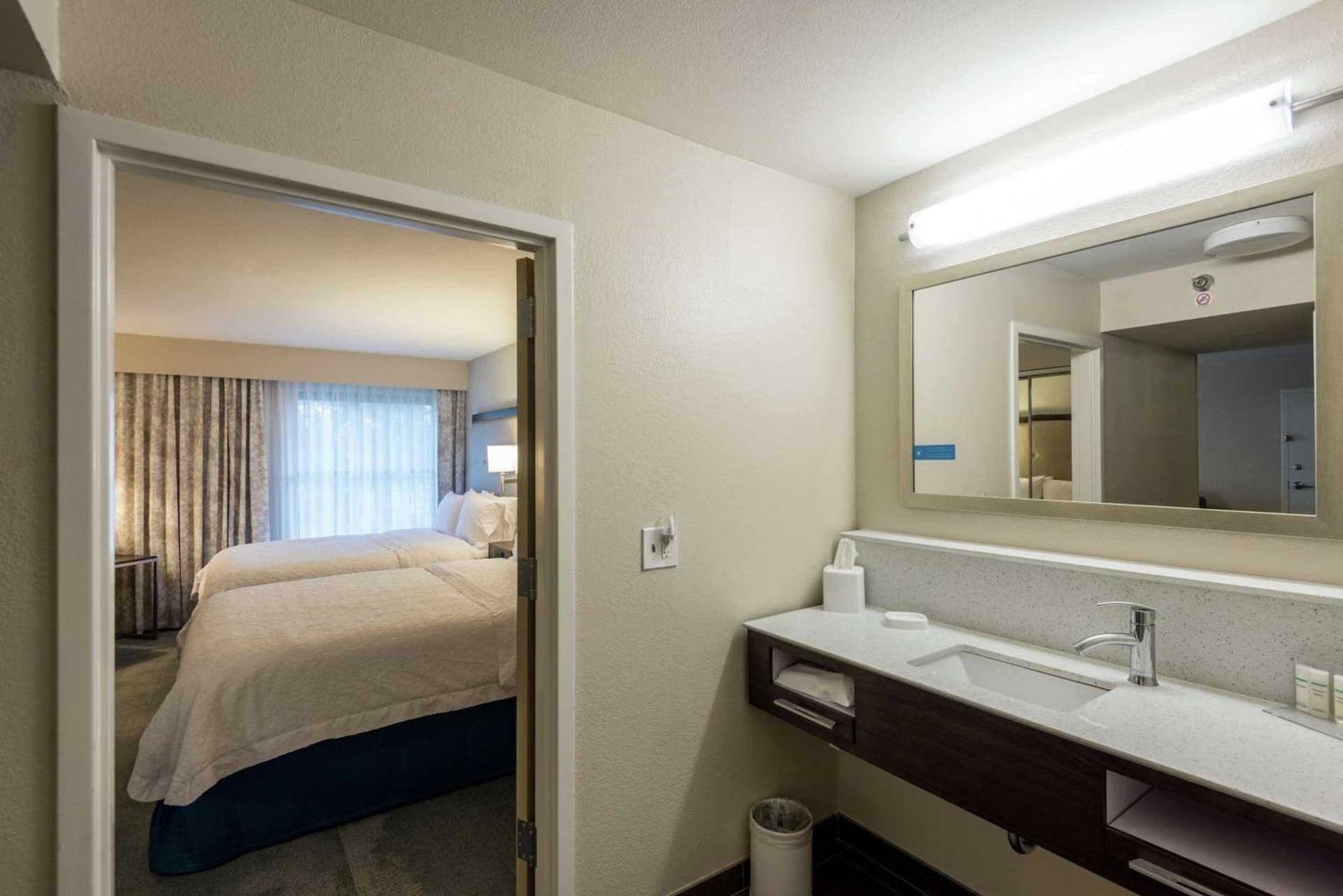 Hampton Inn & Suites Jackson Coliseum gallery photo in Jackson, MS — image 27