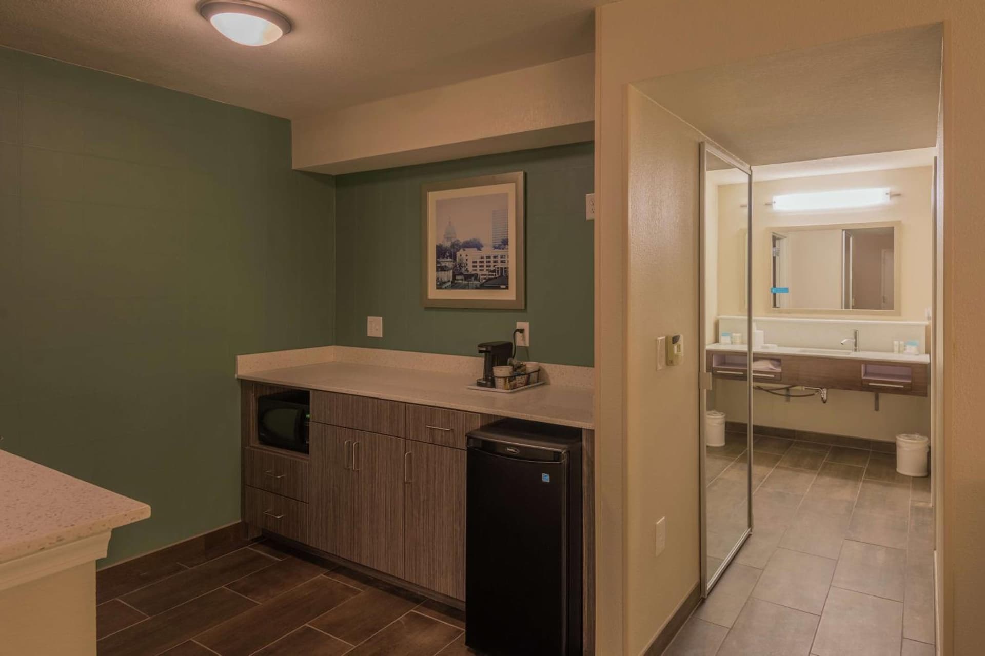 Hampton Inn & Suites Jackson Coliseum gallery photo in Jackson, MS — image 24