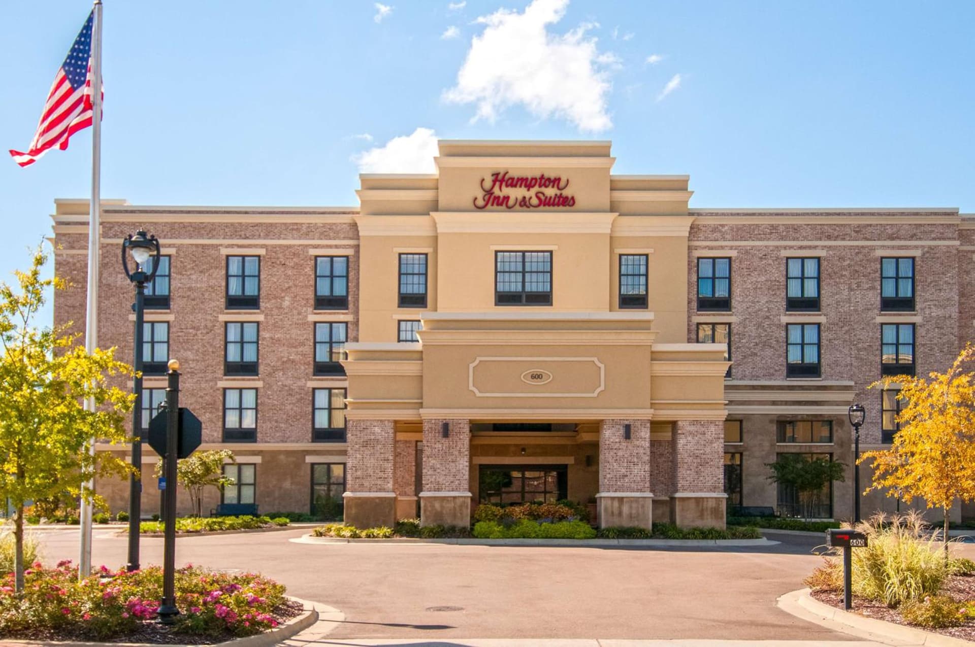 Hampton Inn & Suites Ridgeland property views in Ridgeland, MS — gallery photo 3