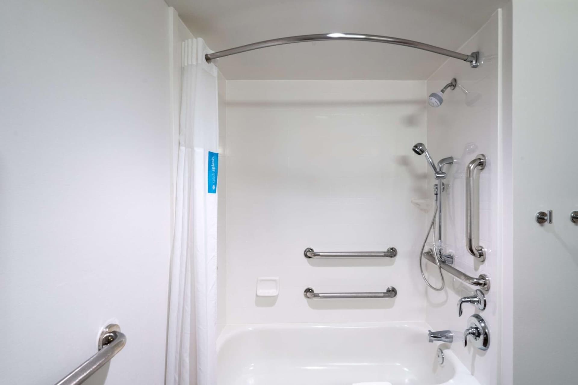 Hampton Inn Lafayette interior in Lafayette, IN — gallery photo 2