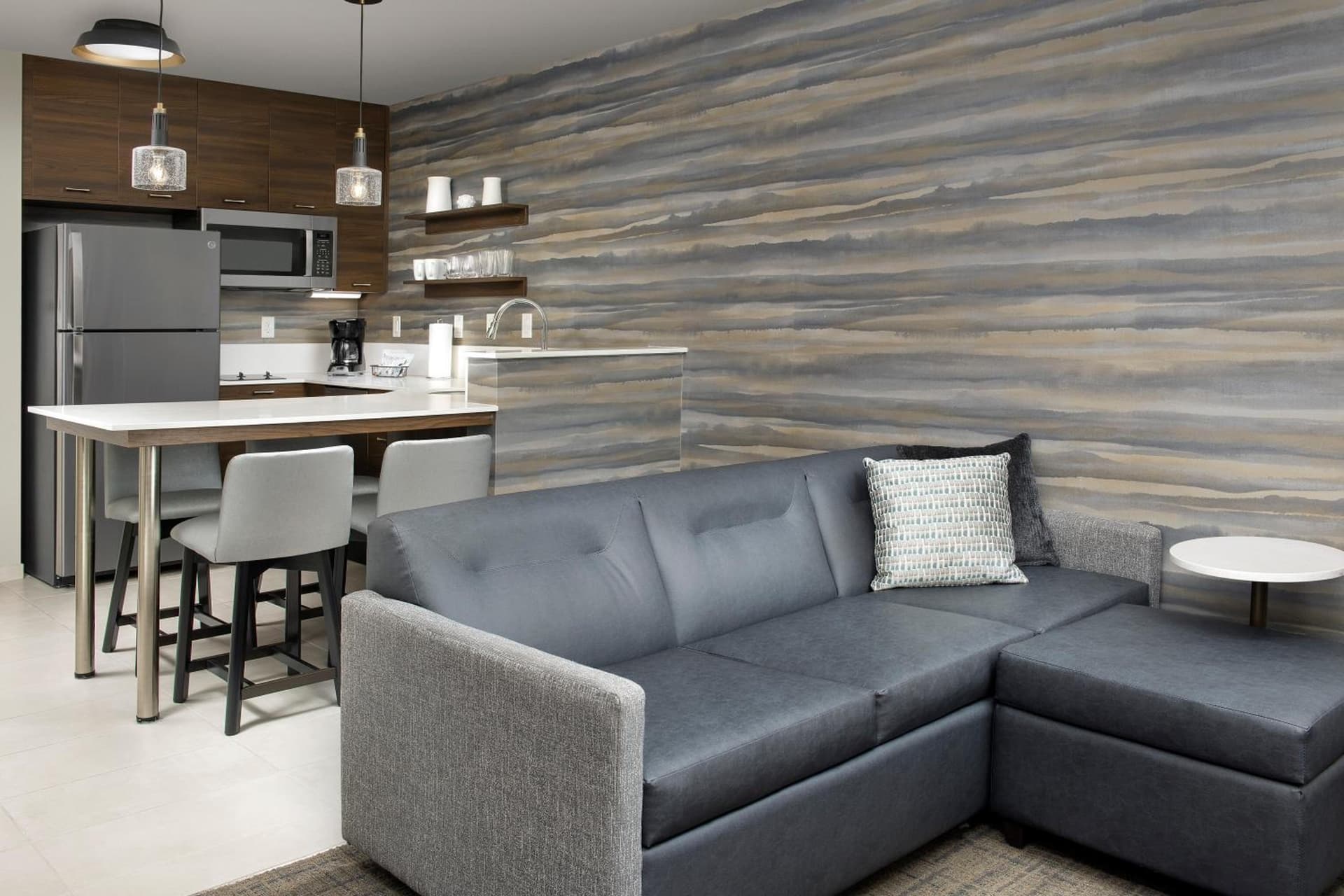 Residence Inn Doral Mall Area interior in Doral, FL — gallery photo 2