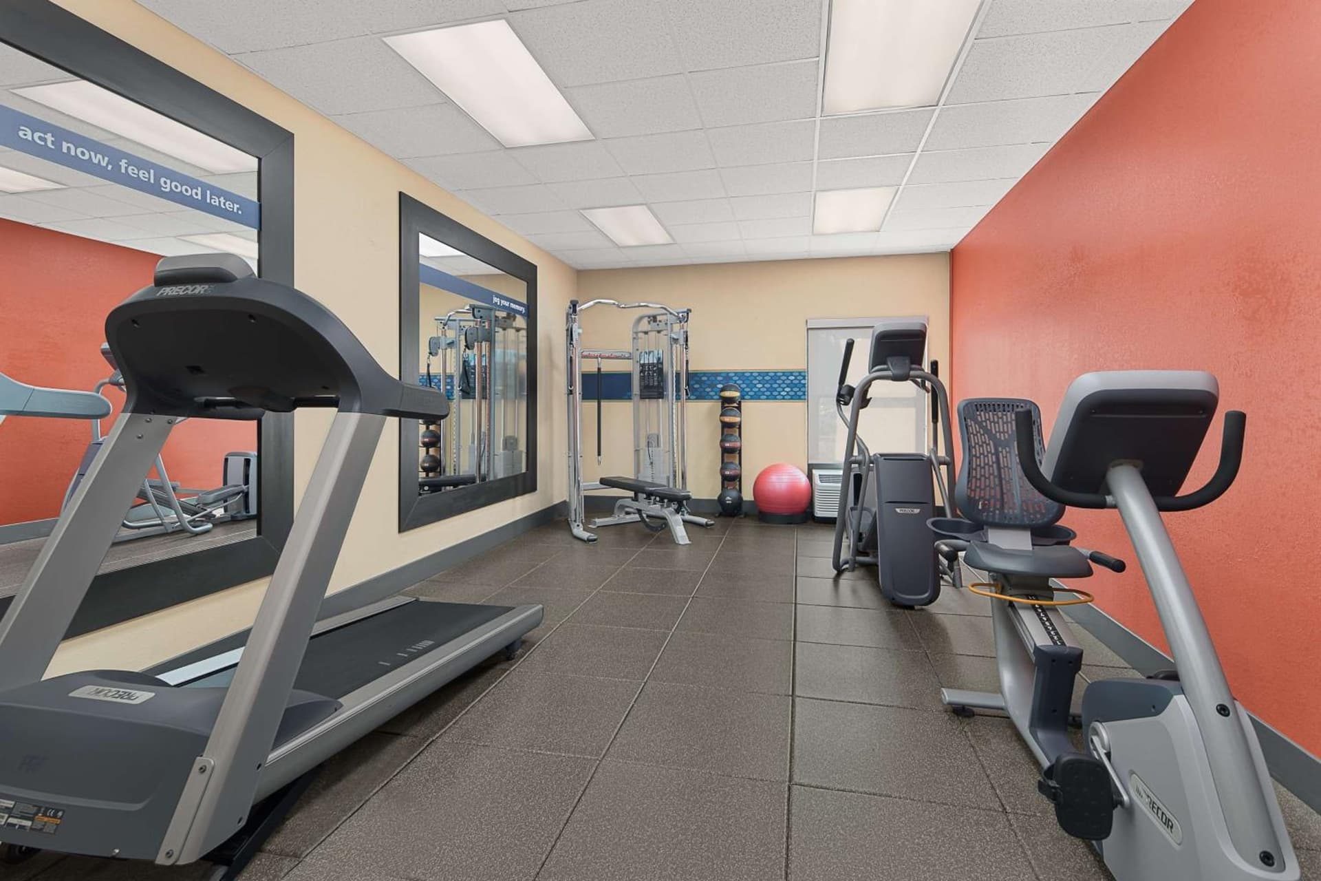 Hampton Inn Lagrange near Callaway Gardens interior in LaGrange, GA — gallery photo 2
