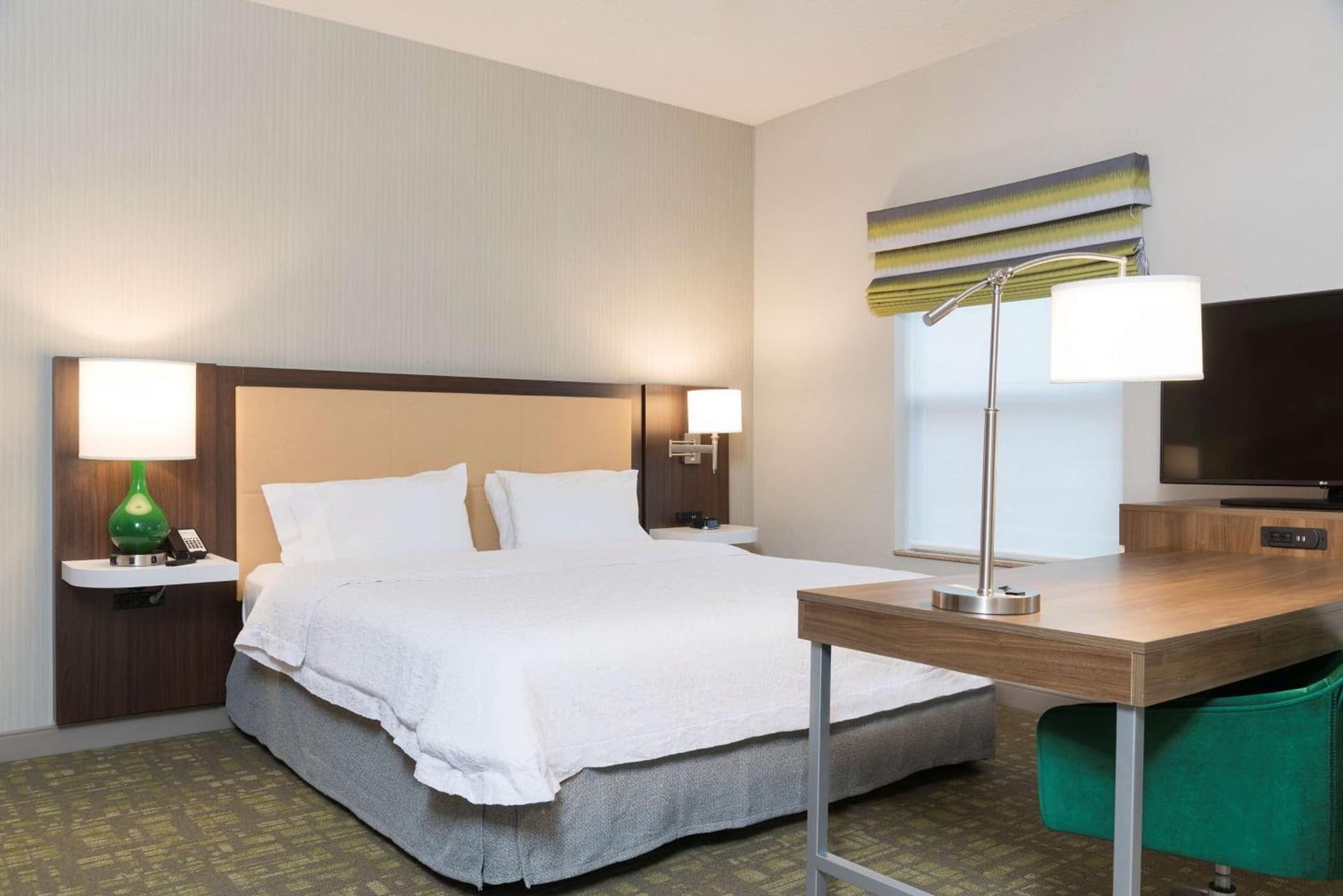 Hampton Inn & Suites East Lansing gallery photo in Okemos, MI — image 31