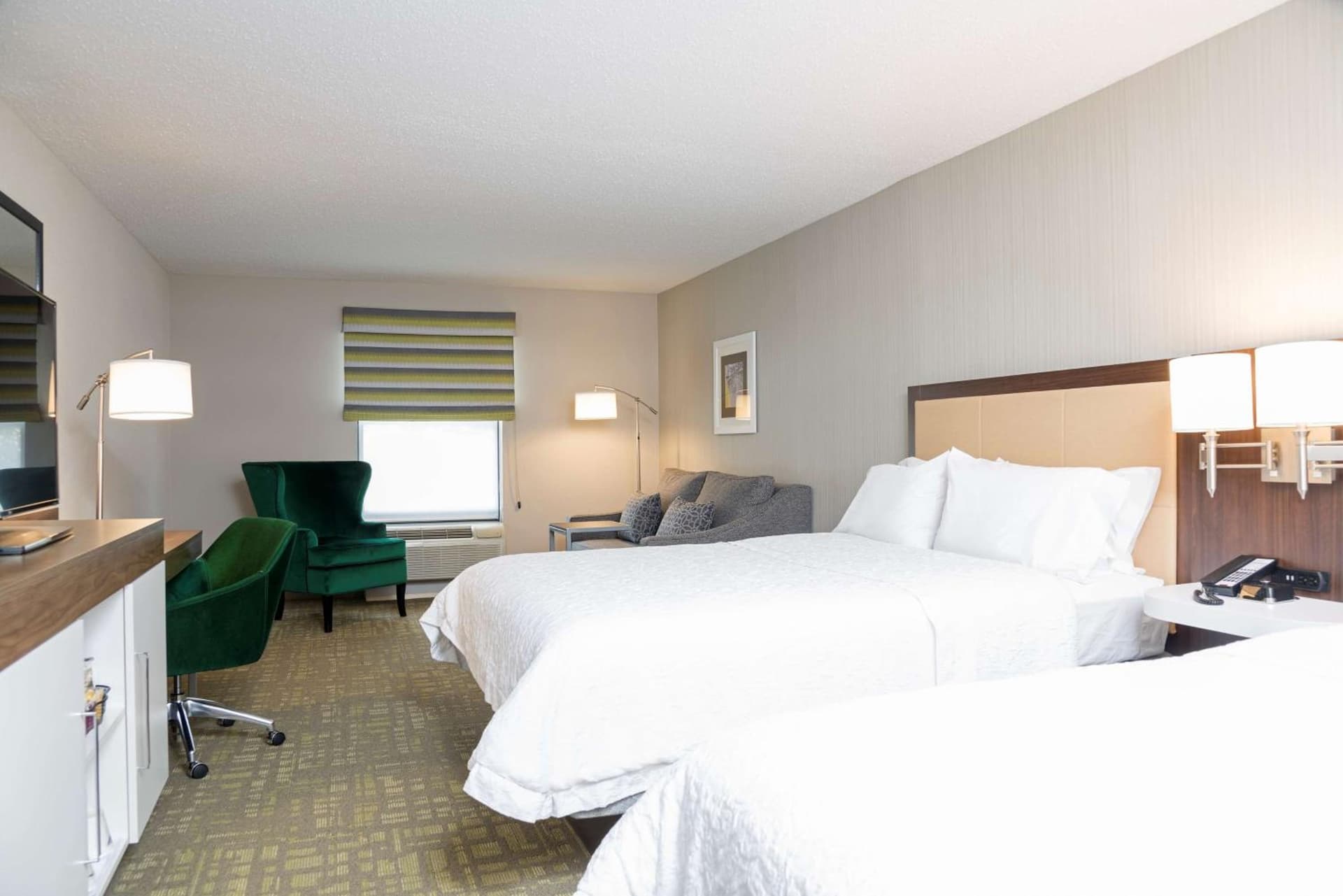 Hampton Inn & Suites East Lansing gallery photo in Okemos, MI — image 44