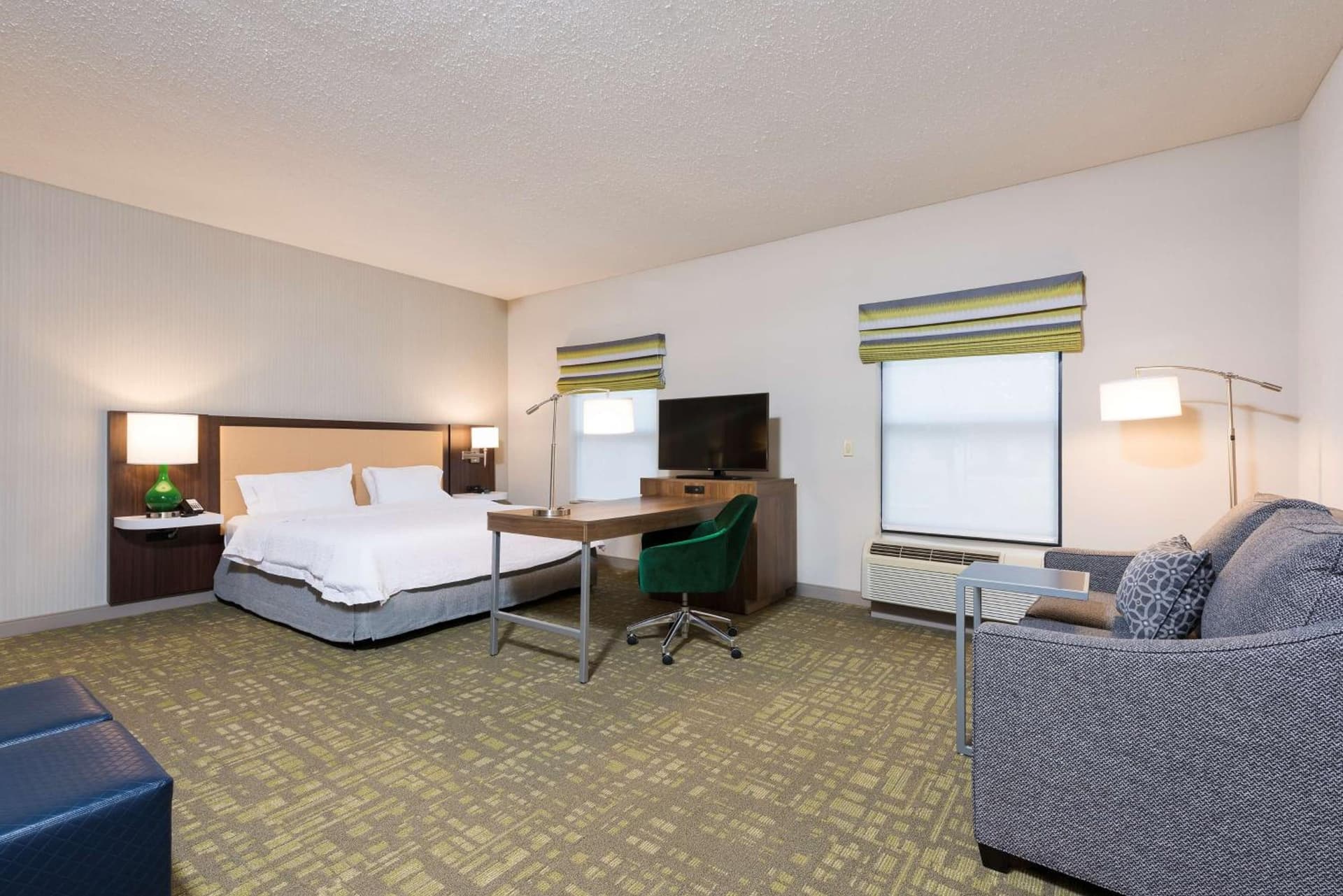 Hampton Inn & Suites East Lansing gallery photo in Okemos, MI — image 27
