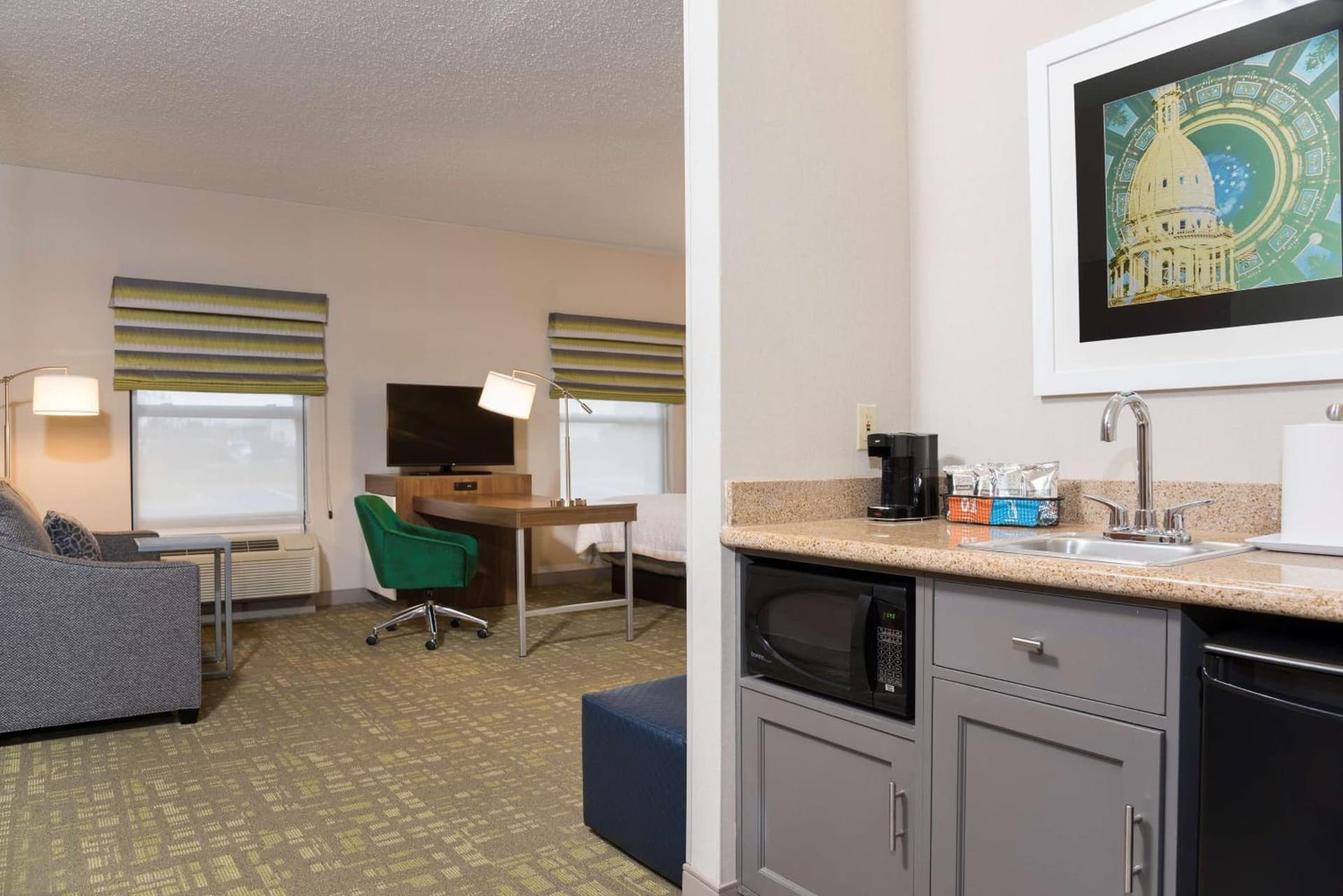 Hampton Inn & Suites East Lansing gallery photo in Okemos, MI — image 47