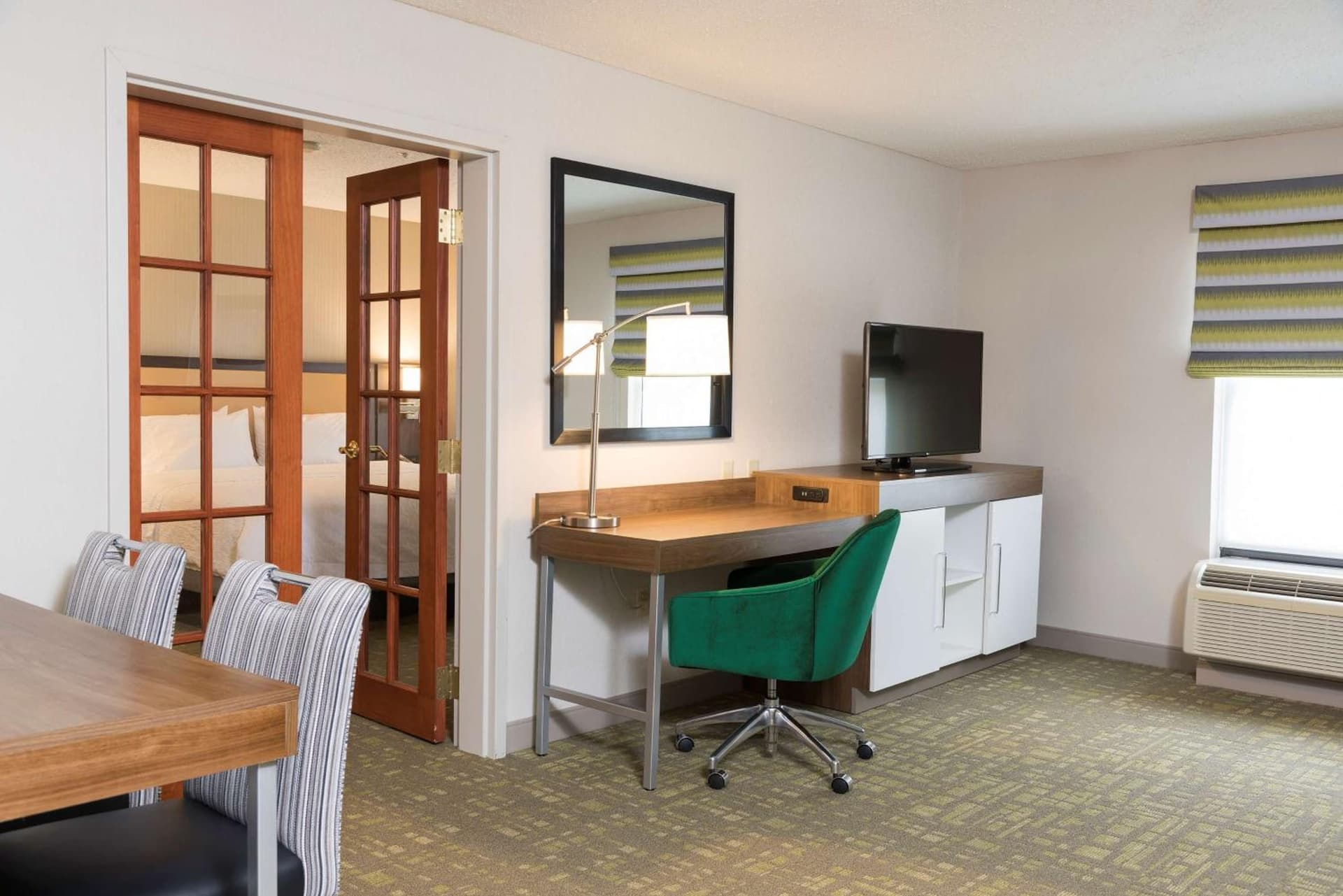 Hampton Inn & Suites East Lansing gallery photo in Okemos, MI — image 18