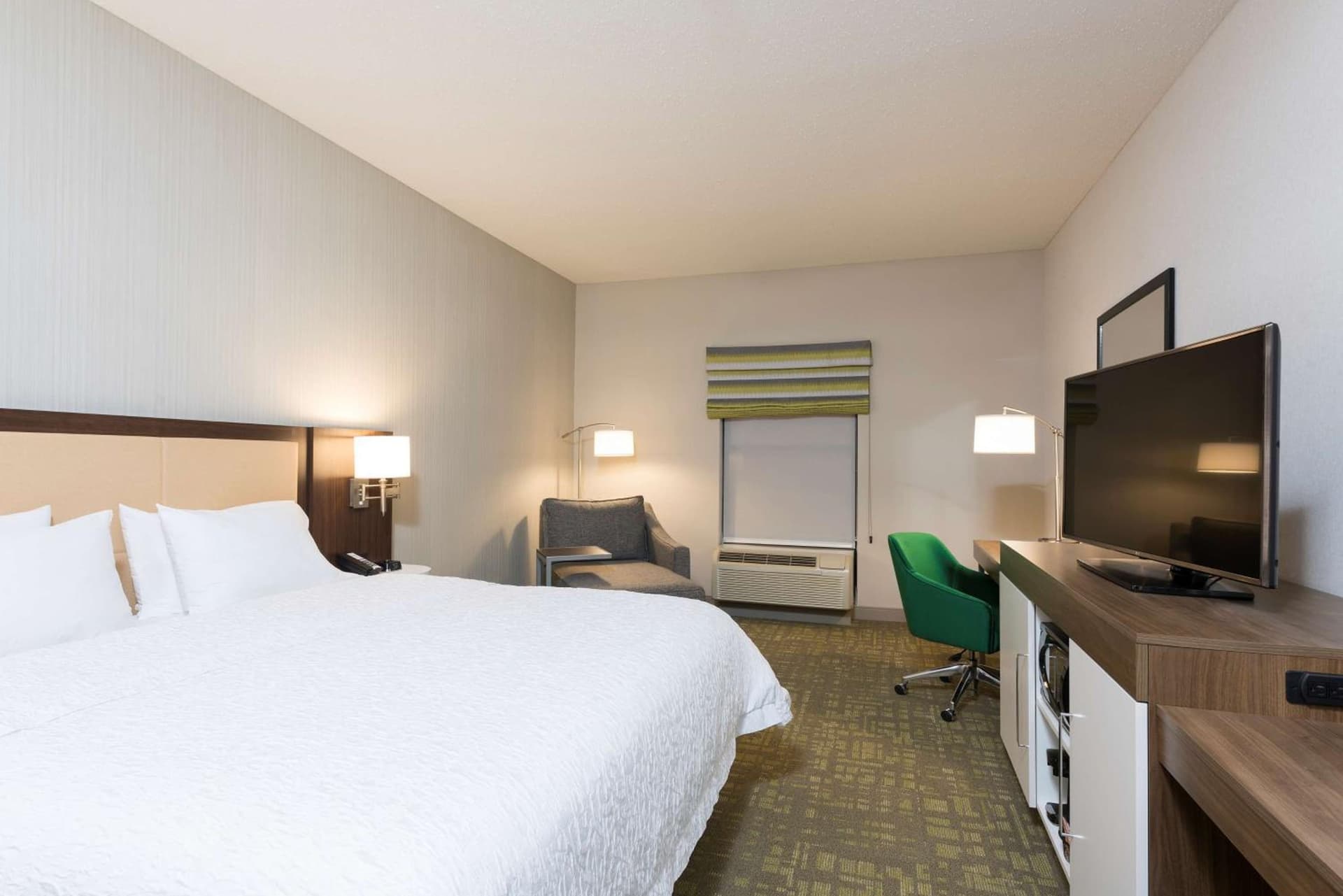 Hampton Inn & Suites East Lansing gallery photo in Okemos, MI — image 16