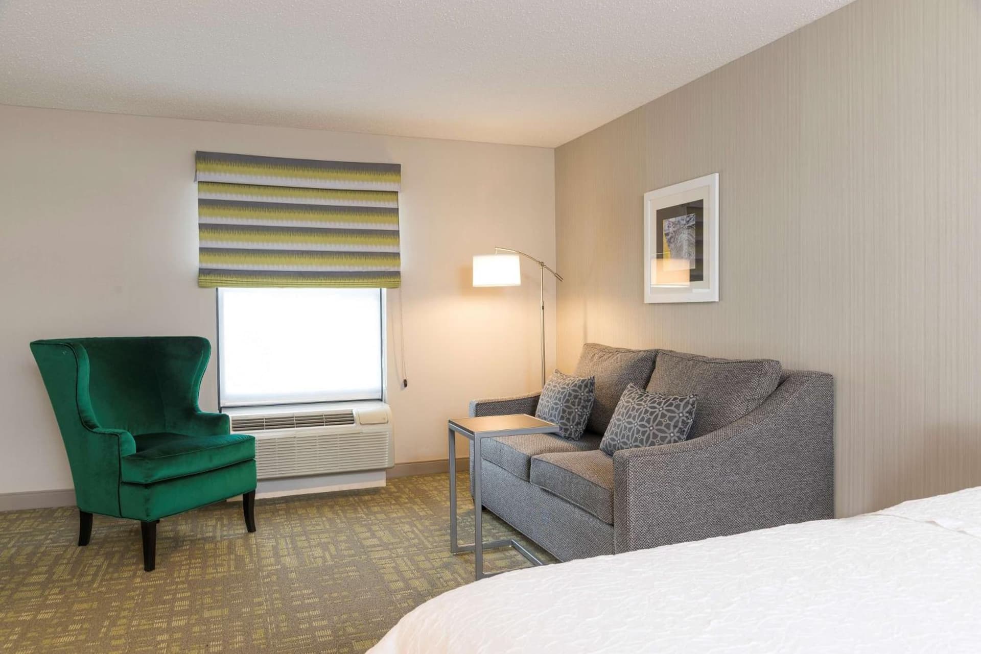Hampton Inn & Suites East Lansing gallery photo in Okemos, MI — image 8