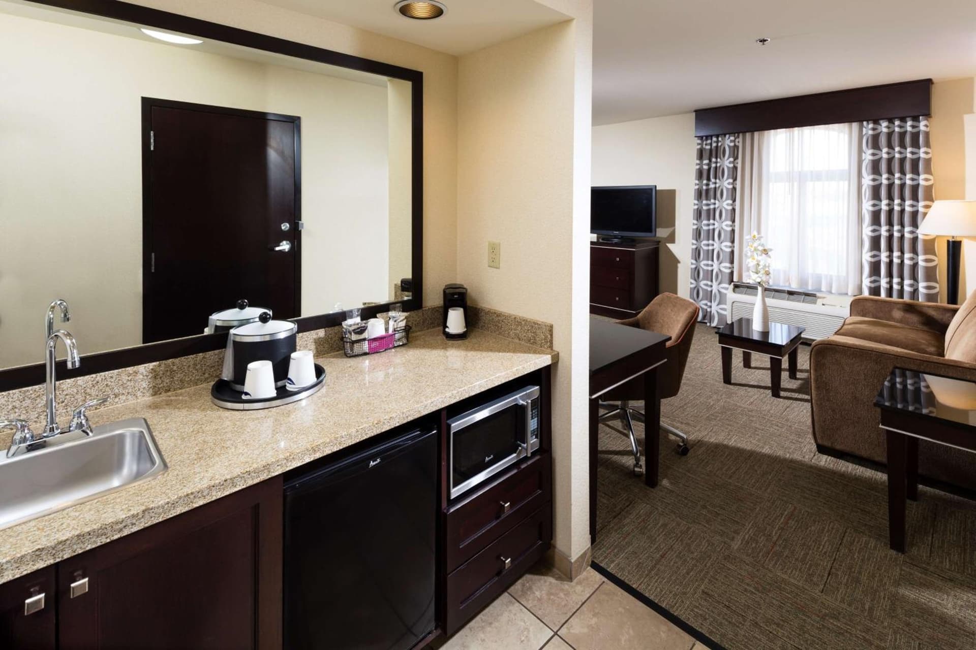 Hampton Inn & Suites Las Vegas South gallery photo in Las Vegas, NV — image 18