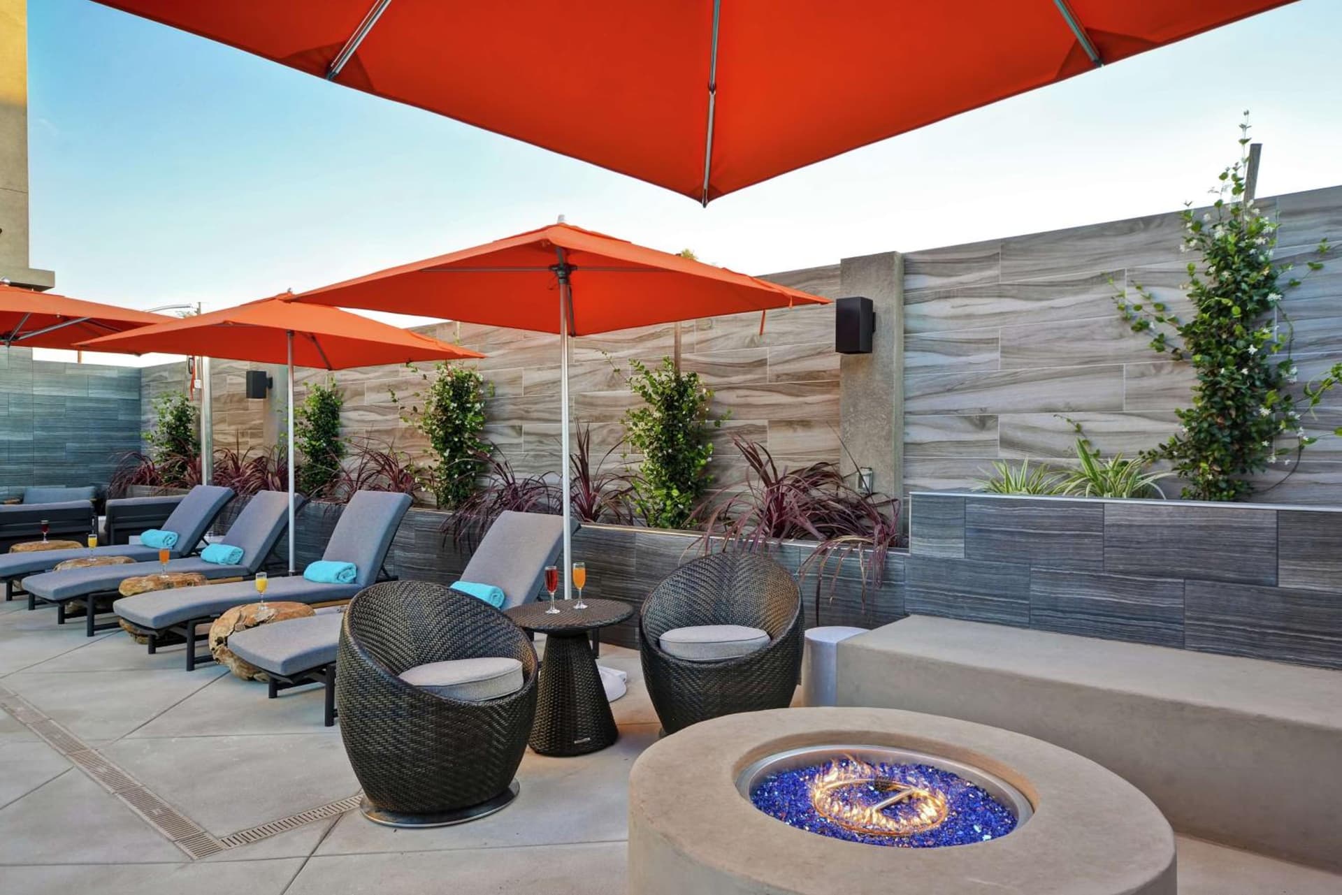 Hampton Inn & Suites Los Angeles Burbank Airport gallery photo in Burbank, CA — image 20