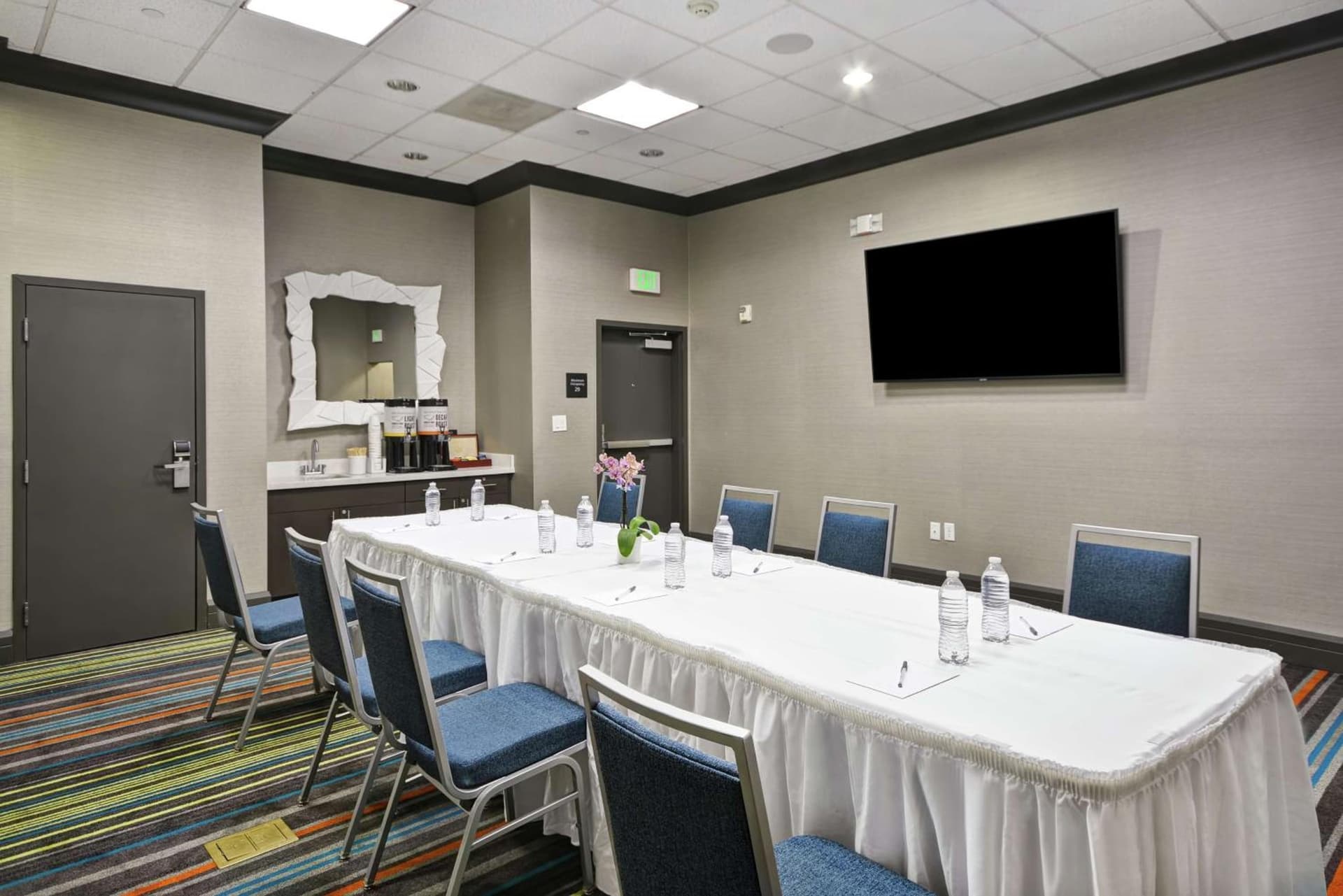 Hampton Inn & Suites Los Angeles Burbank Airport gallery photo in Burbank, CA — image 28