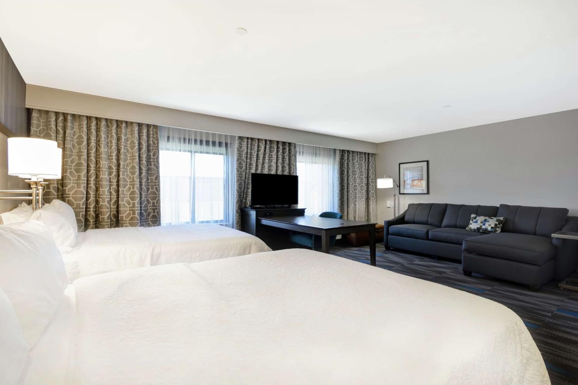 Hampton Inn & Suites Los Angeles Burbank Airport gallery photo in Burbank, CA — image 15