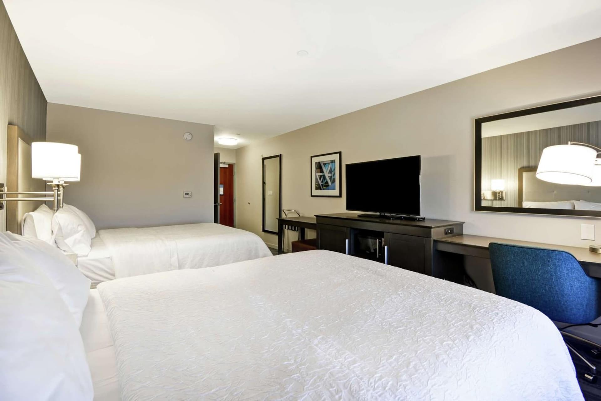 Hampton Inn & Suites Los Angeles Burbank Airport gallery photo in Burbank, CA — image 24