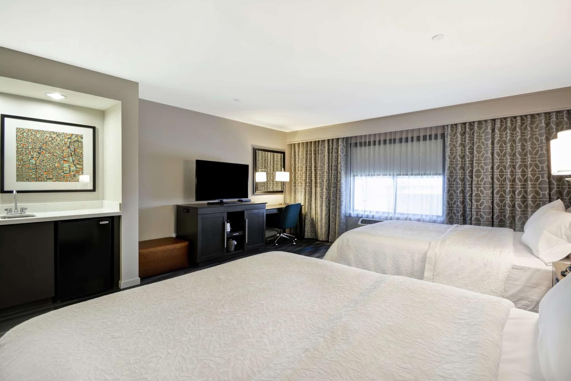 Hampton Inn & Suites Los Angeles Burbank Airport gallery photo in Burbank, CA — image 29