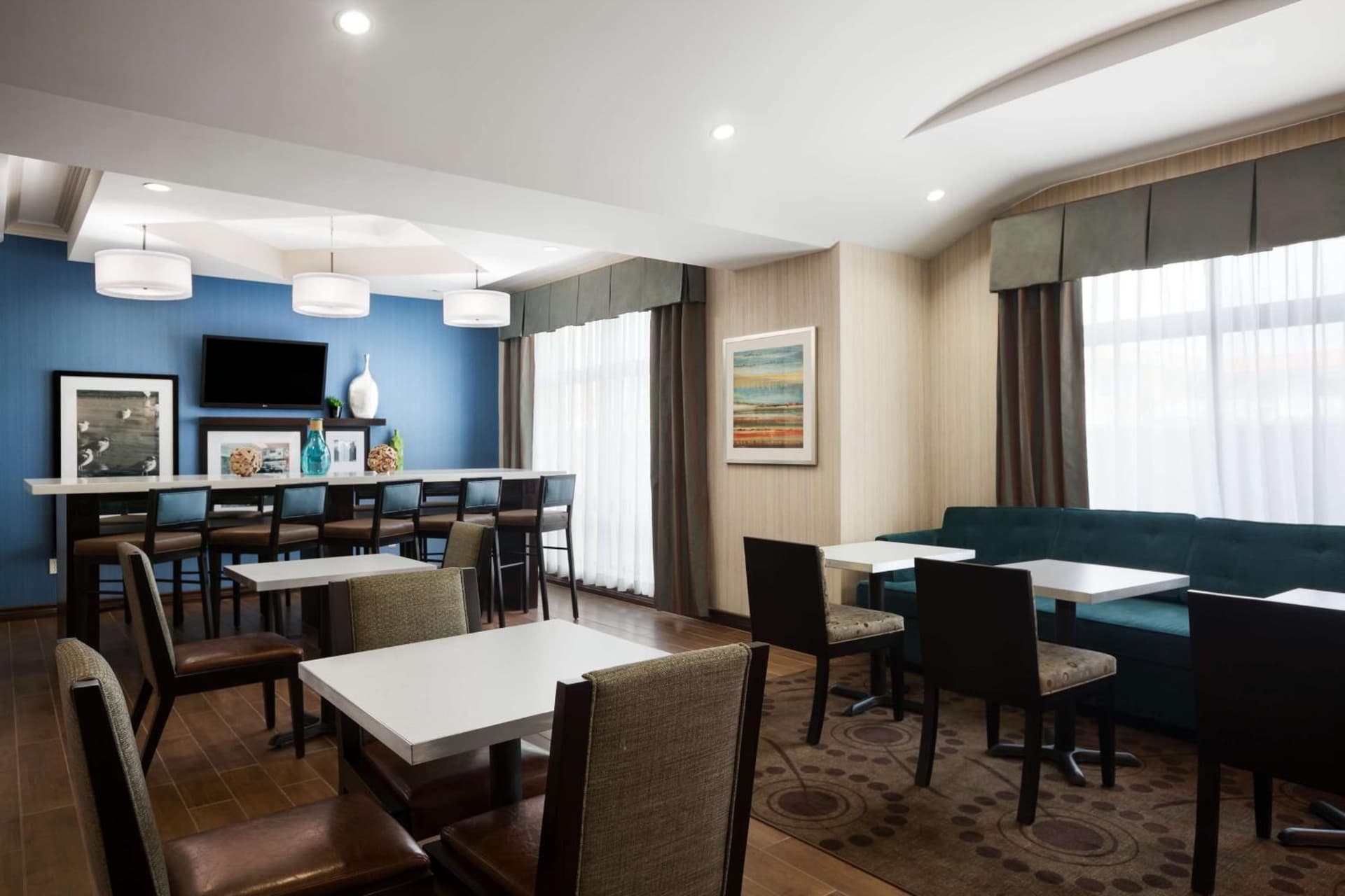 Hampton Inn Los Angeles Int'l Airport/Hawthorne property views in Los Angeles, CA — gallery photo 3