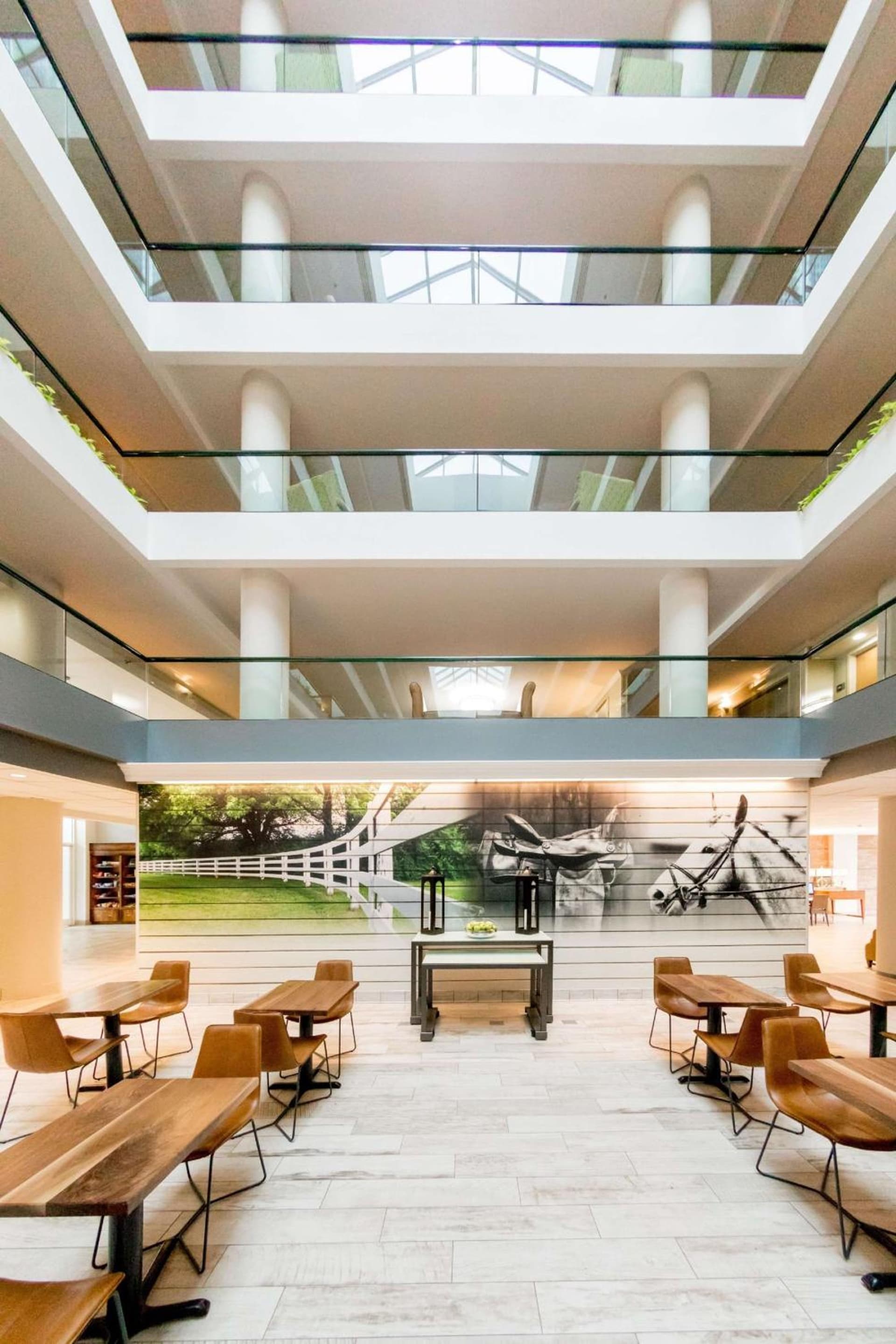 Embassy Suites by Hilton Lexington Green gallery photo in Lexington, KY — image 18