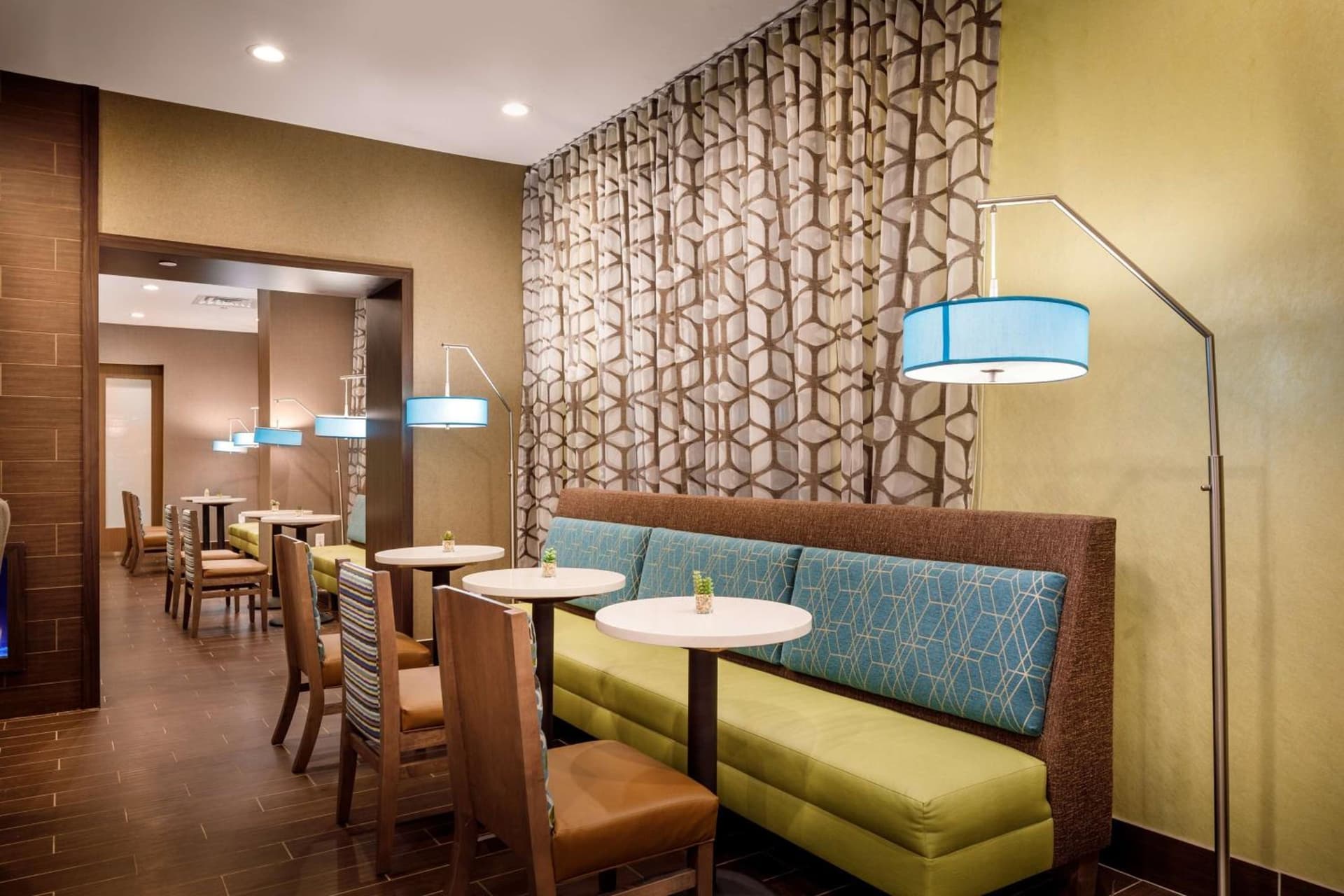 Hampton Inn By Hilton Paramus gallery photo in Paramus, NJ — image 31