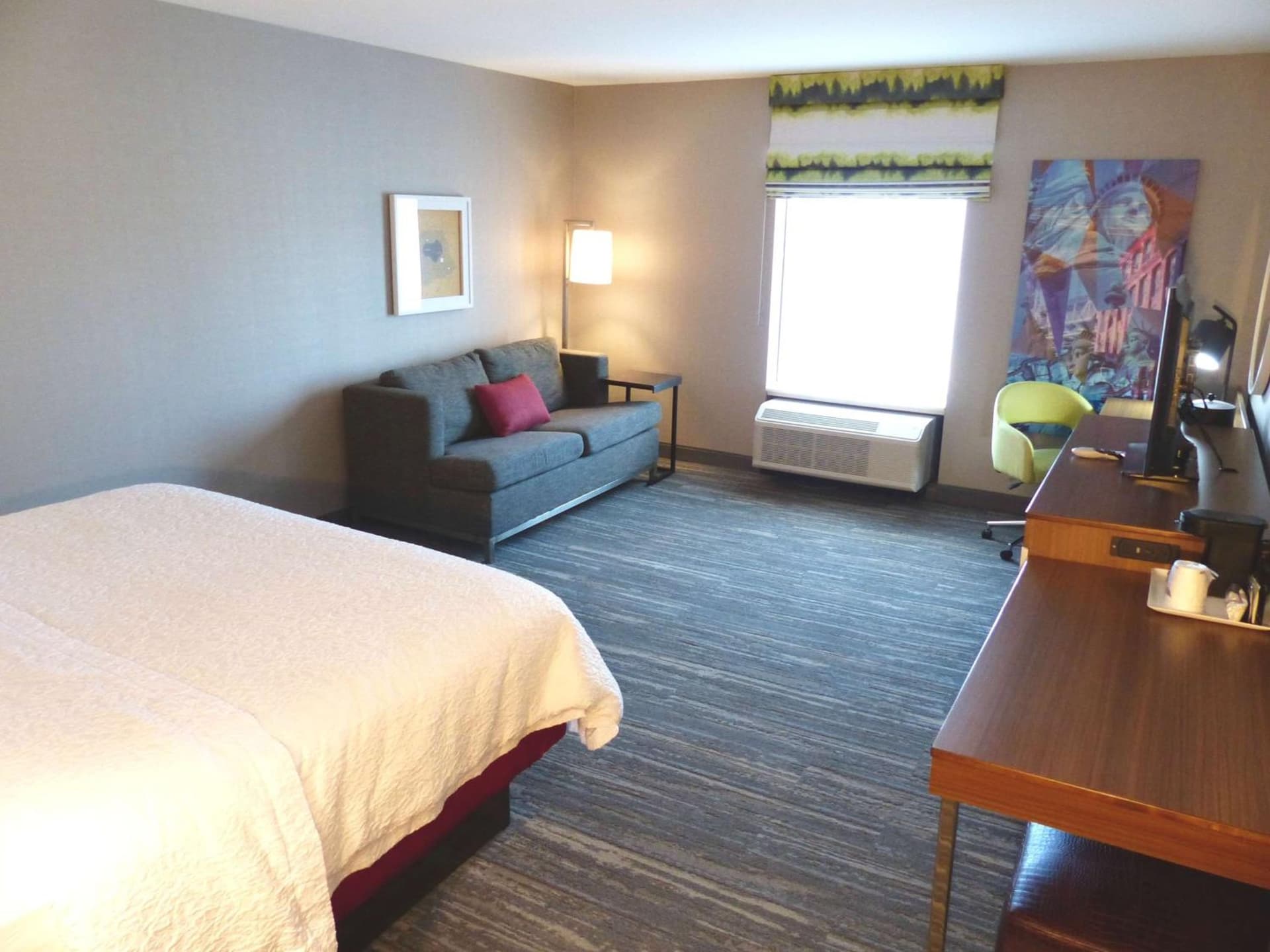 Hampton Inn By Hilton Paramus gallery photo in Paramus, NJ — image 12
