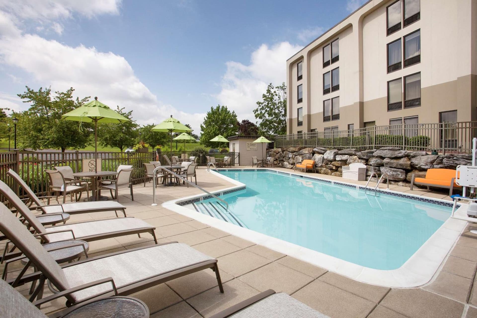 Hampton Inn Lancaster gallery photo in Lancaster, PA — image 13