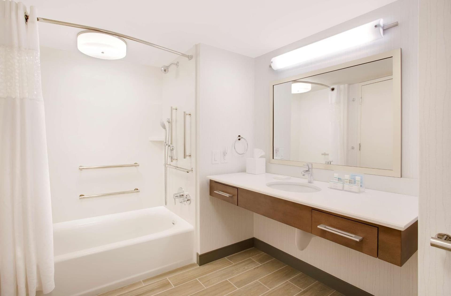 Hampton Inn Lancaster gallery photo in Lancaster, PA — image 38