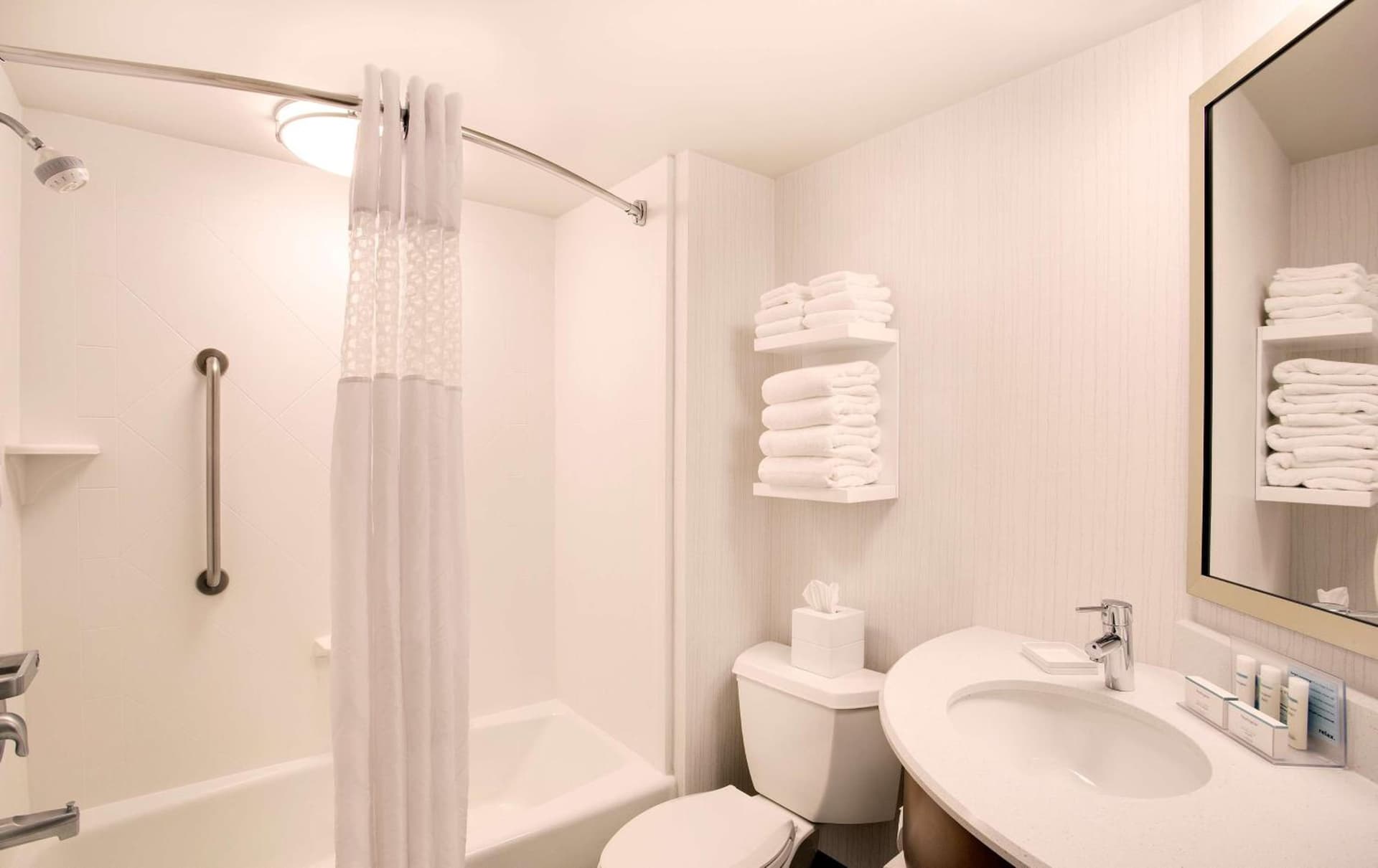 Hampton Inn Lancaster gallery photo in Lancaster, PA — image 4