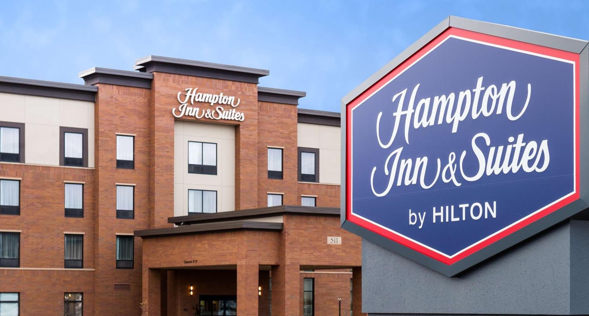 Hampton Inn and Suites La Crosse Downtown — hotel in La Crosse, Wisconsin