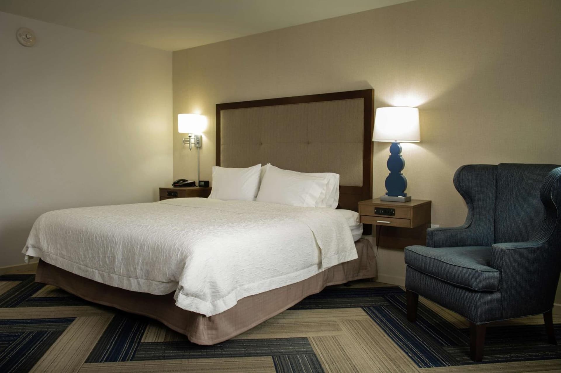 Hampton Inn and Suites La Crosse Downtown gallery photo in La Crosse, WI — image 25