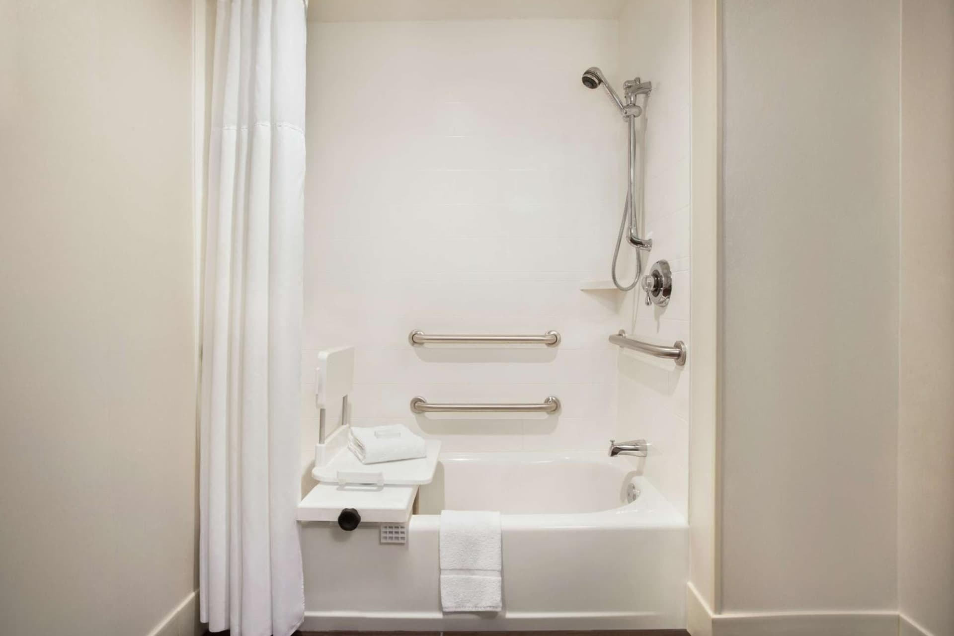 Hampton Inn Lawrence gallery photo in Lawrence, KS — image 4