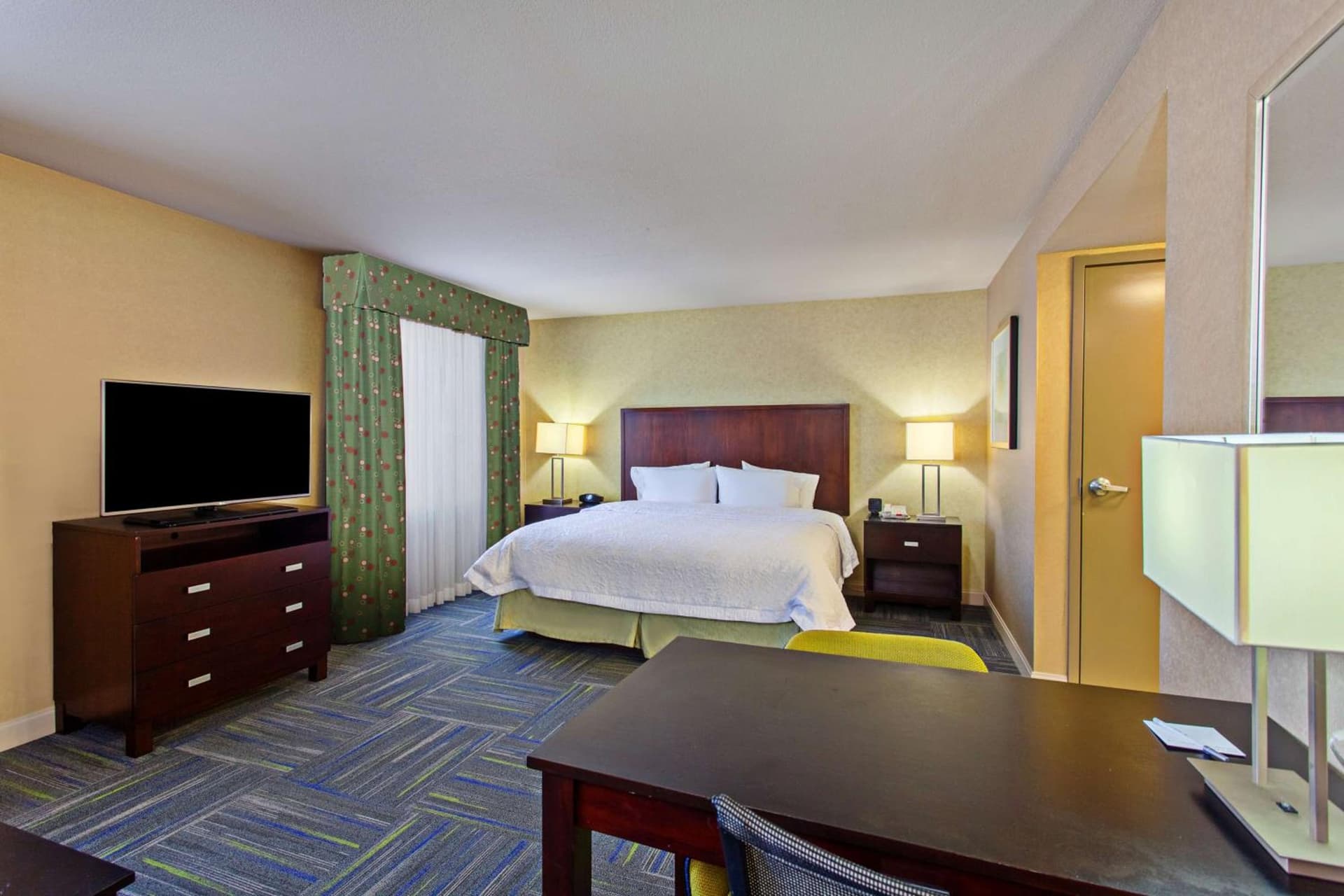 Hampton Inn and Suites Merced gallery photo in Merced, CA — image 9