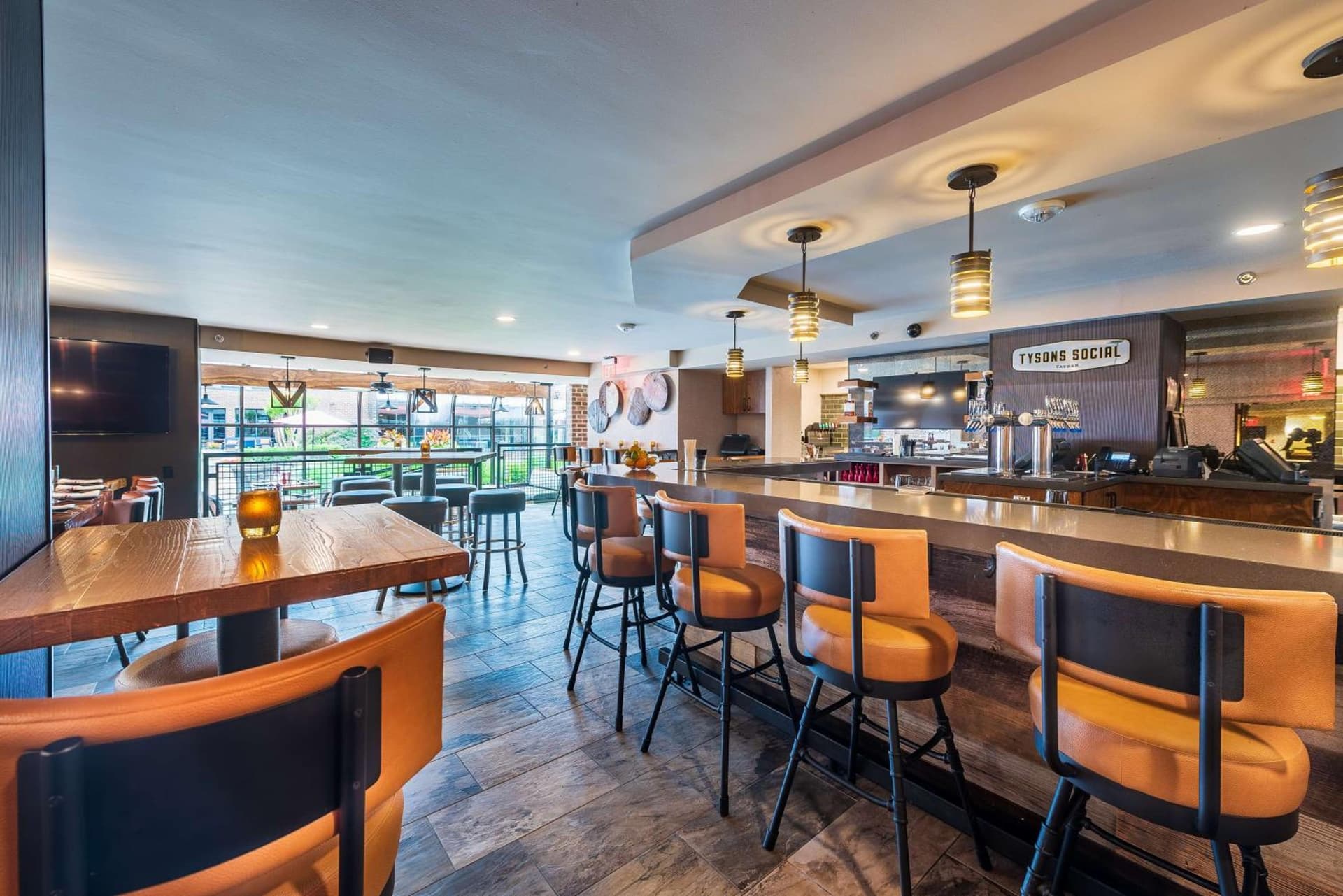 DoubleTree by Hilton McLean Tysons gallery photo in Tysons Corner, VA — image 47