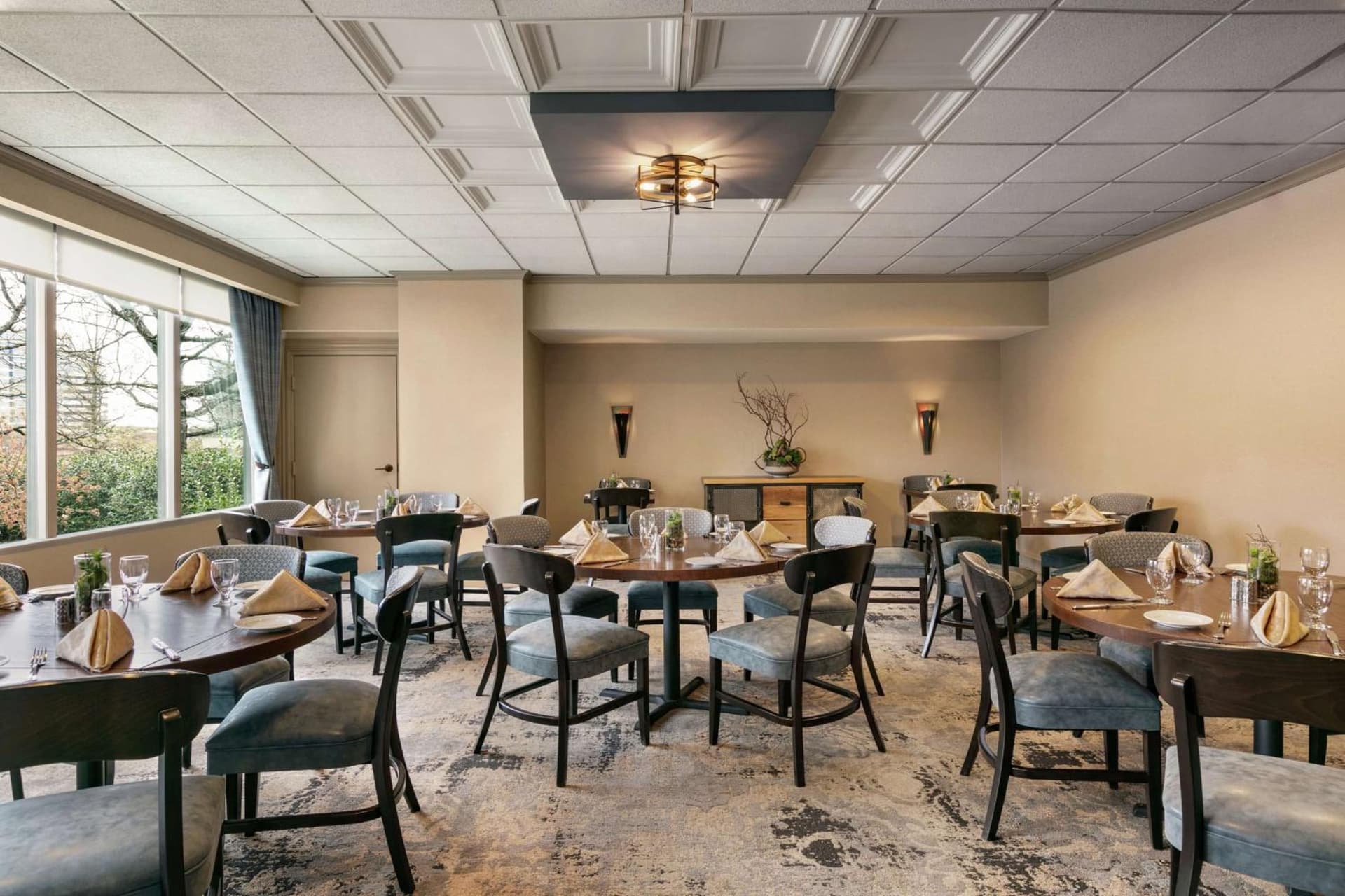 DoubleTree by Hilton McLean Tysons gallery photo in Tysons Corner, VA — image 26