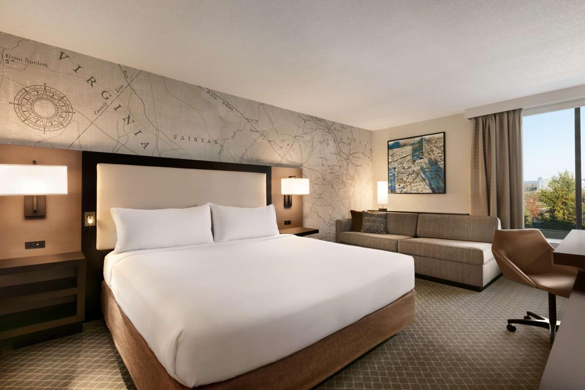 DoubleTree by Hilton McLean Tysons property views in Tysons Corner, VA — gallery photo 3