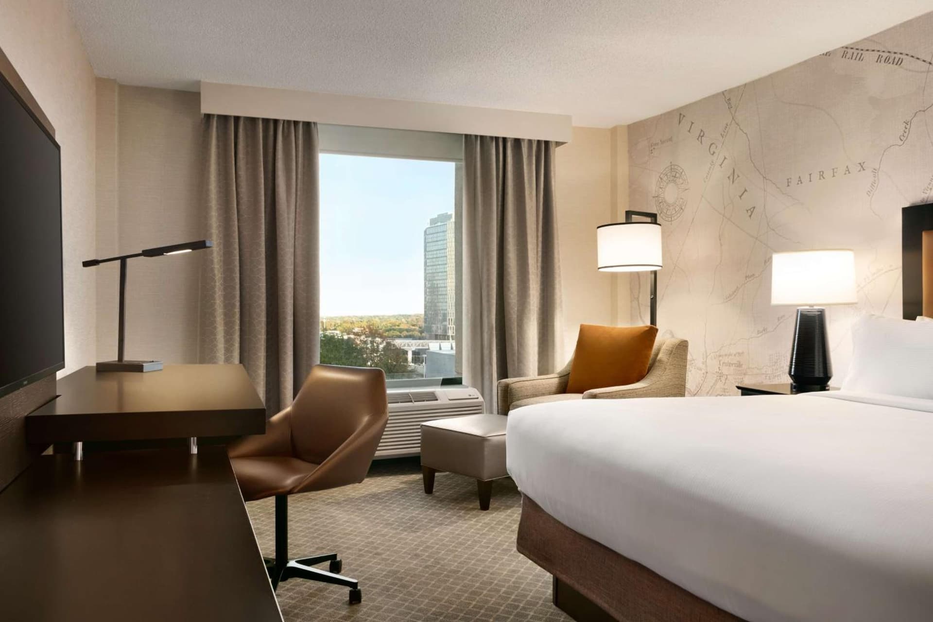 DoubleTree by Hilton McLean Tysons gallery photo in Tysons Corner, VA — image 32