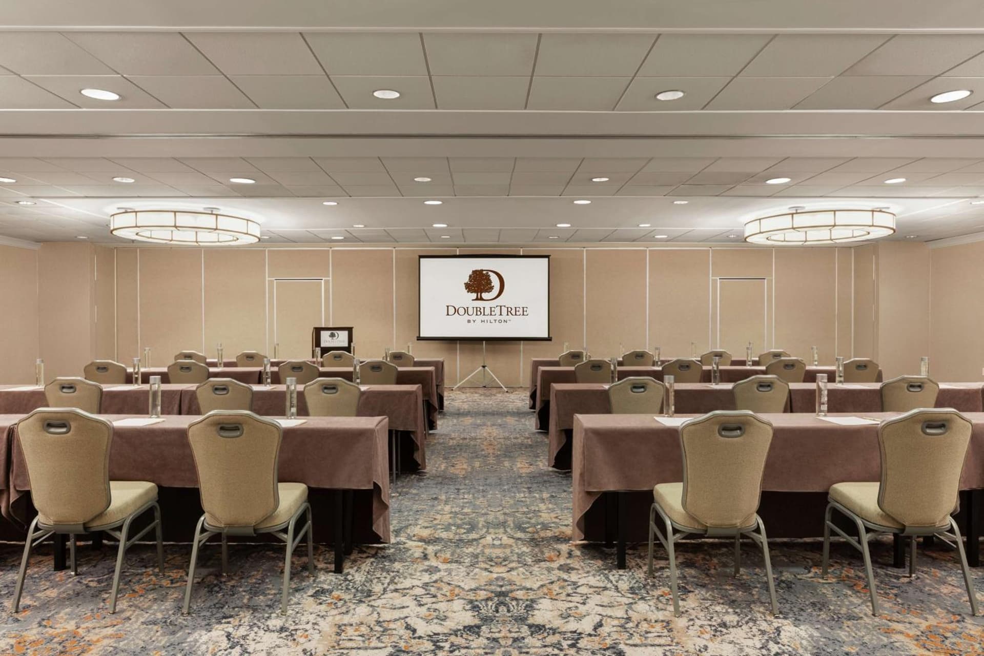 DoubleTree by Hilton McLean Tysons gallery photo in Tysons Corner, VA — image 17